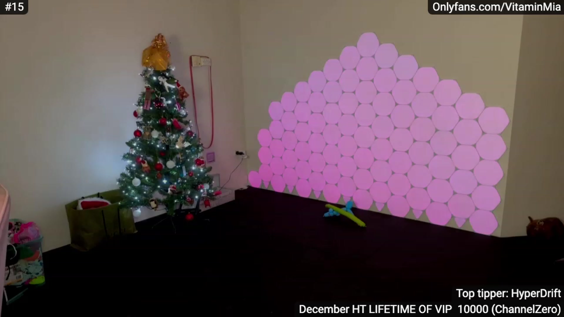 Gallery image thumbnail from MissAustralia's myfreecams stream on, 12/13/2023, 10:18 image 10 of 20