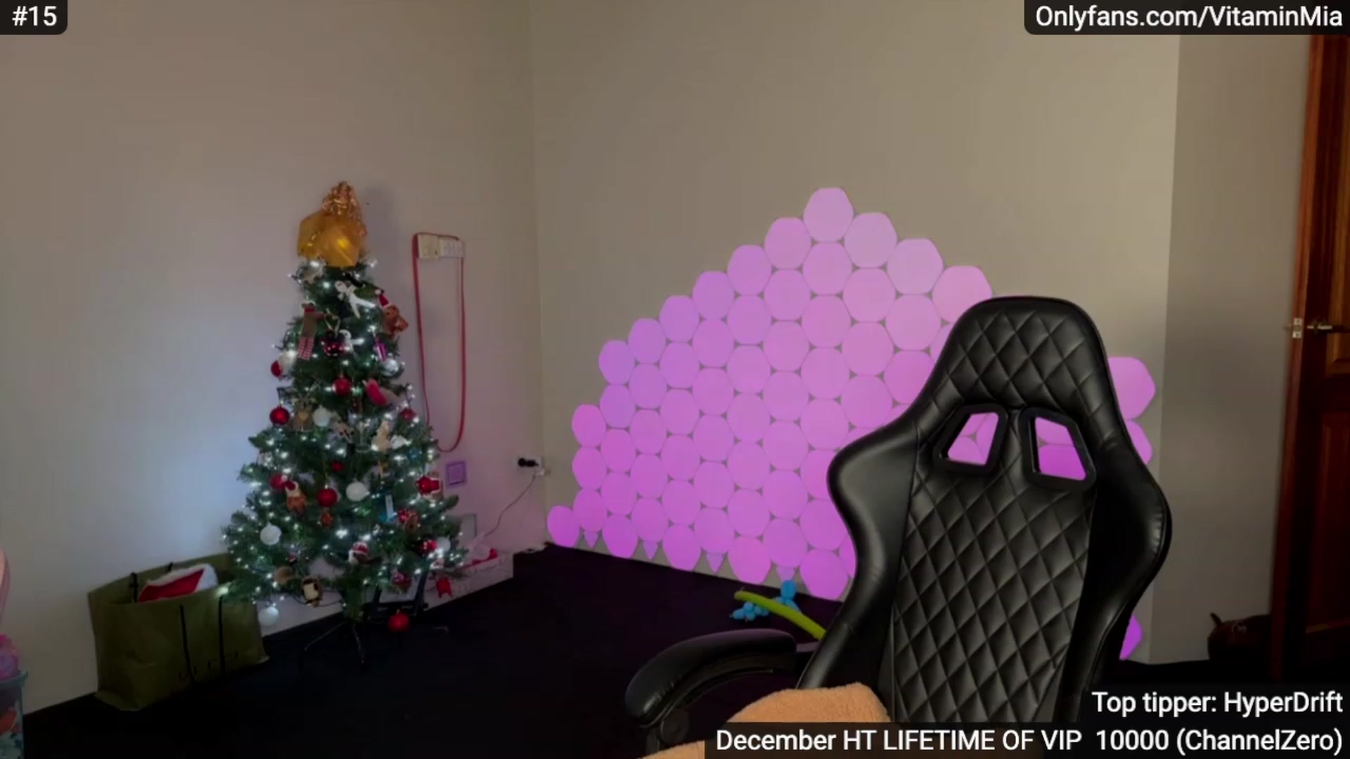 Gallery image thumbnail from MissAustralia's myfreecams stream on, 12/14/2023, 09:16 image 3 of 20