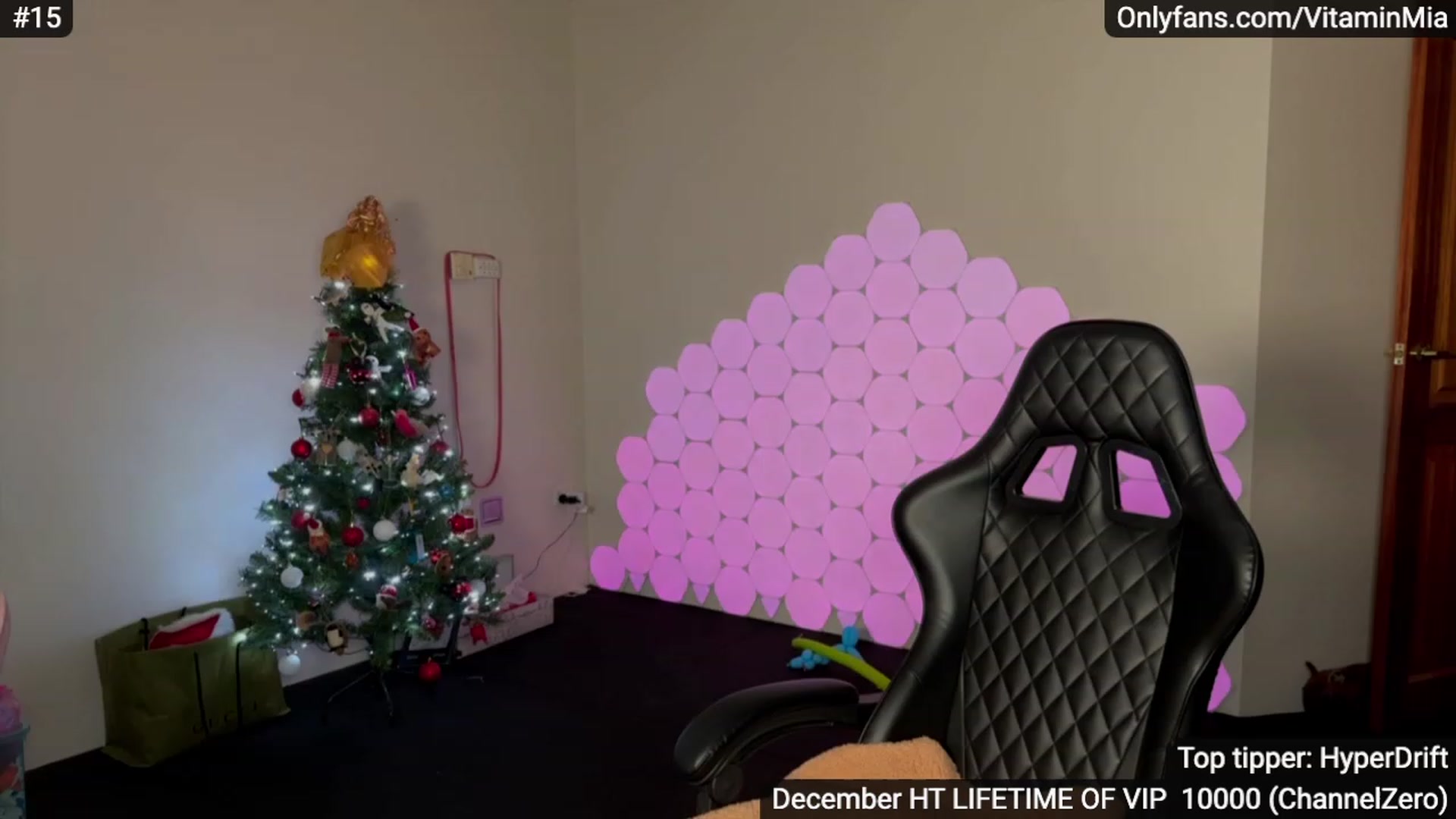 Gallery image thumbnail from MissAustralia's myfreecams stream on, 12/14/2023, 09:16 image 2 of 20