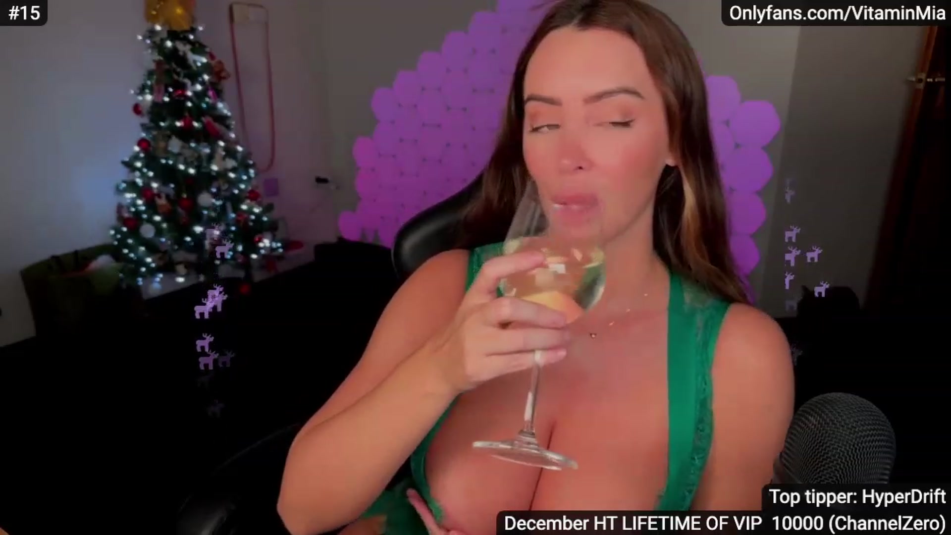 Gallery image thumbnail from MissAustralia's myfreecams stream on, 12/16/2023, 08:48 image 18 of 20