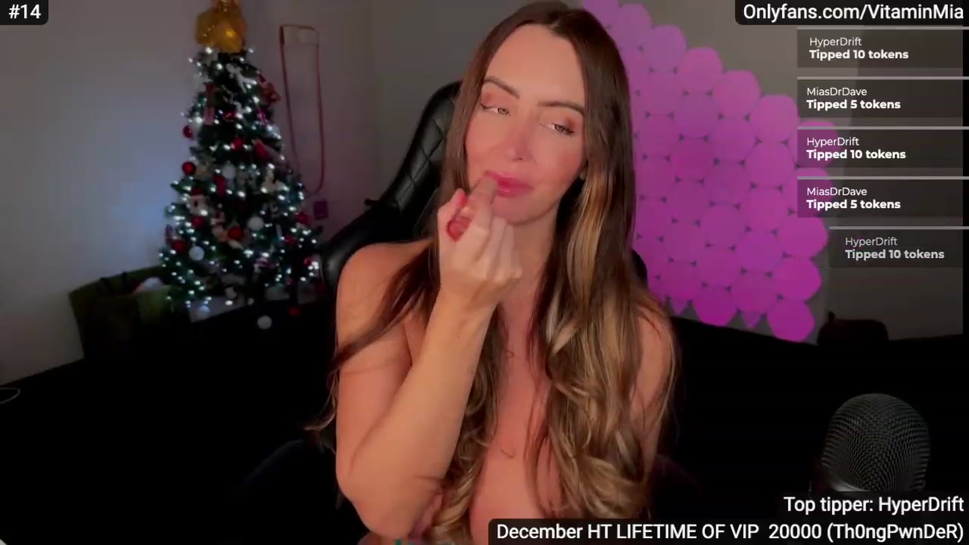 Gallery image thumbnail from MissAustralia's myfreecams stream on, 12/20/2023, 10:35 image 8 of 20