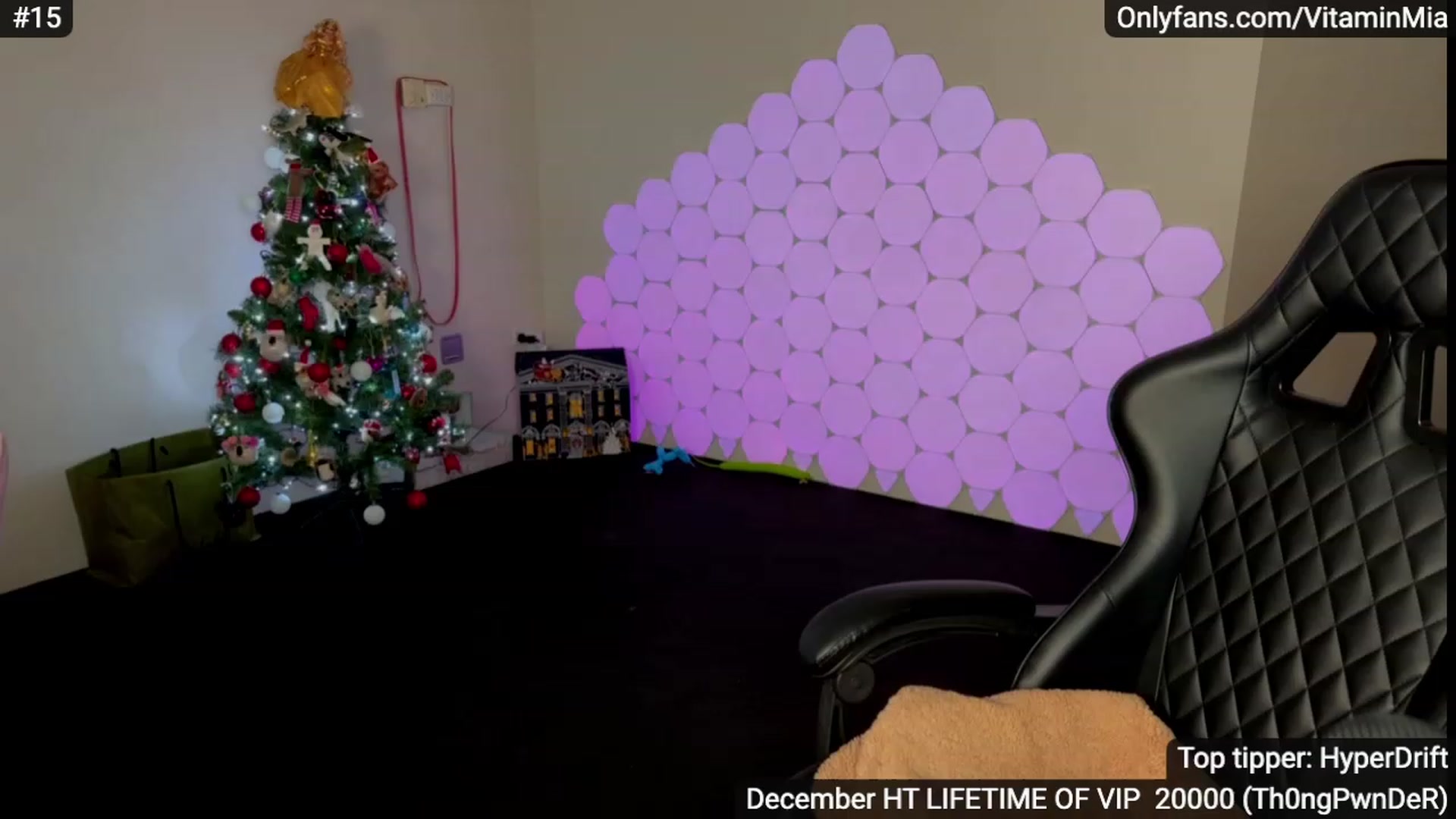 Gallery image thumbnail from MissAustralia's myfreecams stream on, 12/22/2023, 07:57 image 8 of 20