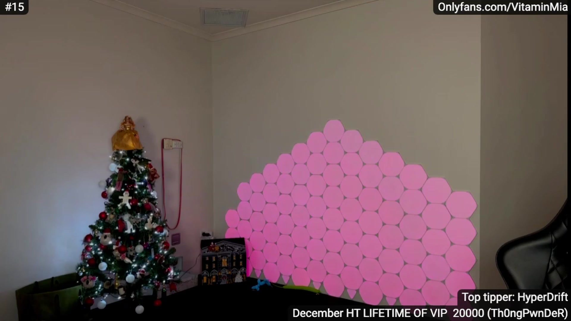 Gallery image thumbnail from MissAustralia's myfreecams stream on, 12/22/2023, 10:15 image 13 of 20