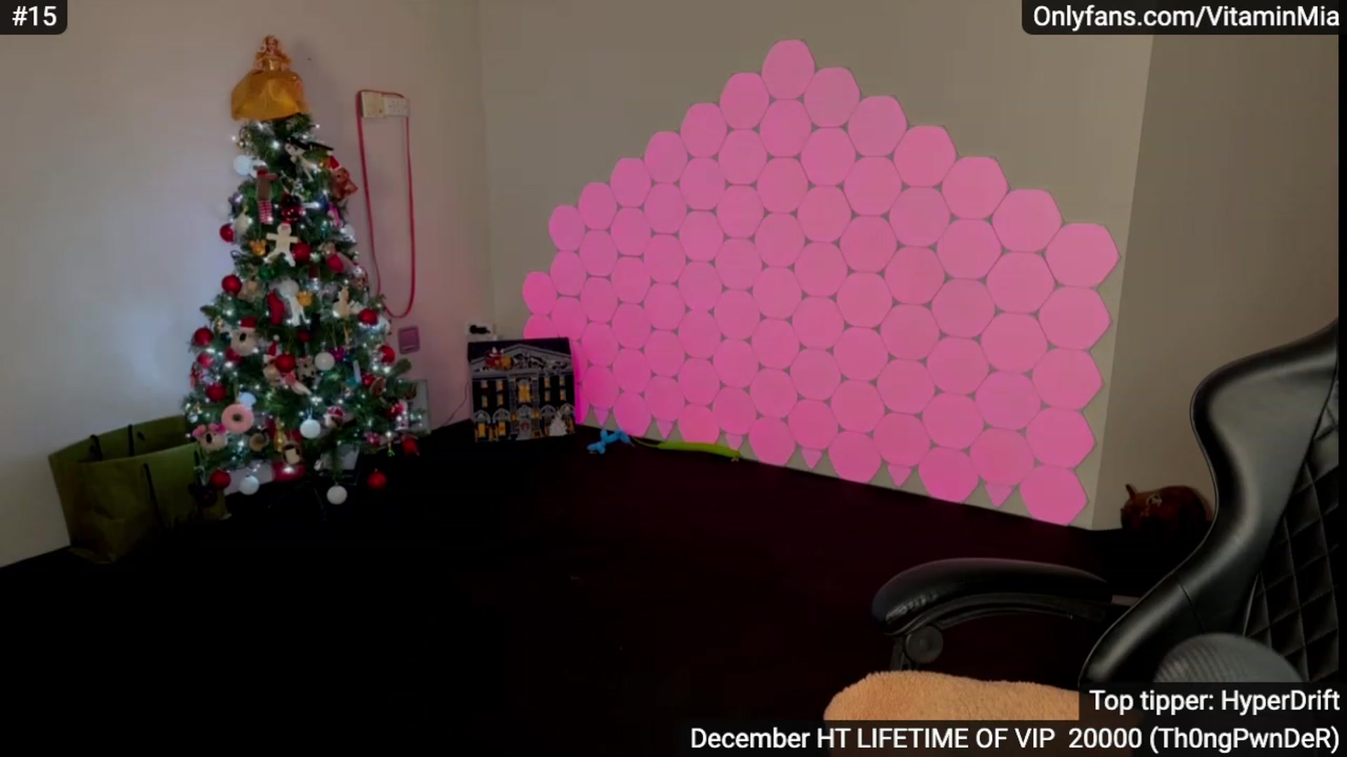 Gallery image thumbnail from MissAustralia's myfreecams stream on, 12/23/2023, 08:42 image 5 of 20