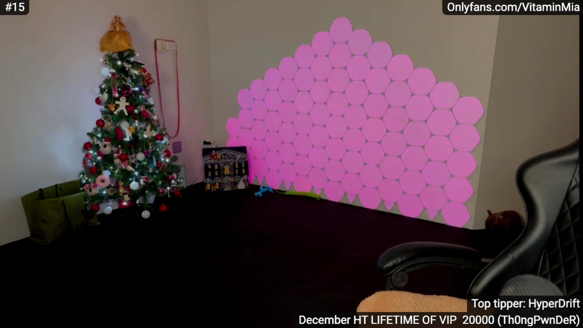 Gallery image thumbnail from MissAustralia's myfreecams stream on, 12/23/2023, 08:42 image 6 of 20