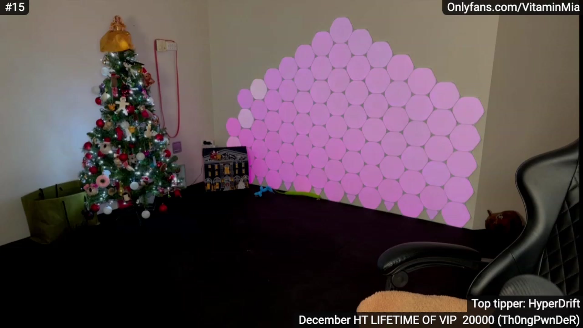 Gallery image thumbnail from MissAustralia's myfreecams stream on, 12/23/2023, 08:42 image 4 of 20