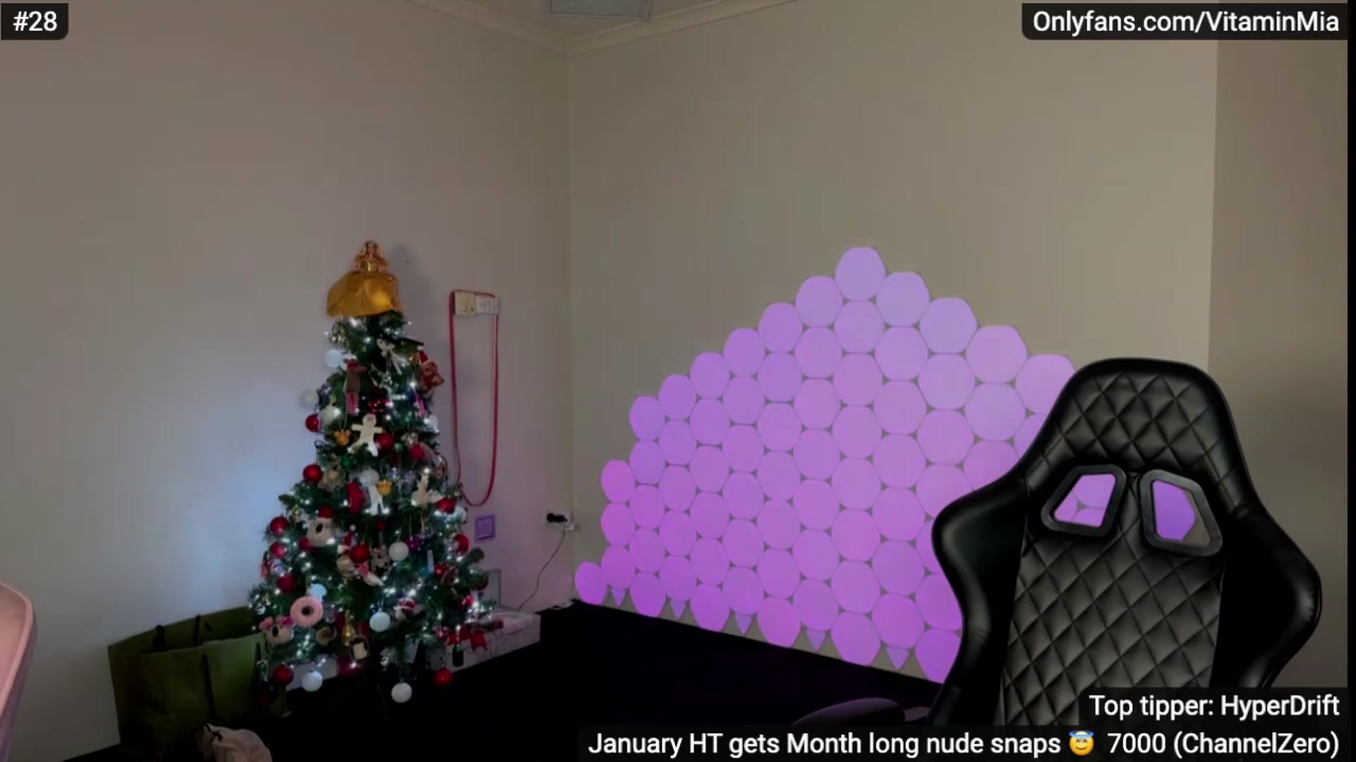 Gallery image thumbnail from MissAustralia's myfreecams stream on, 01/15/2024, 09:00 image 8 of 20