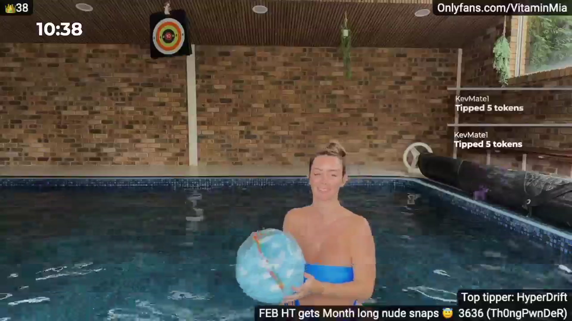 Gallery image thumbnail from MissAustralia's myfreecams stream on, 02/04/2024, 07:50 image 15 of 20