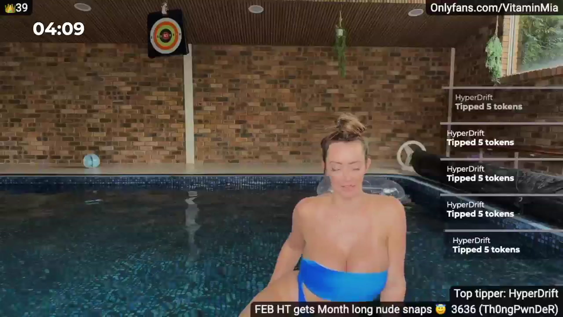 Gallery image thumbnail from MissAustralia's myfreecams stream on, 02/04/2024, 07:50 image 18 of 20