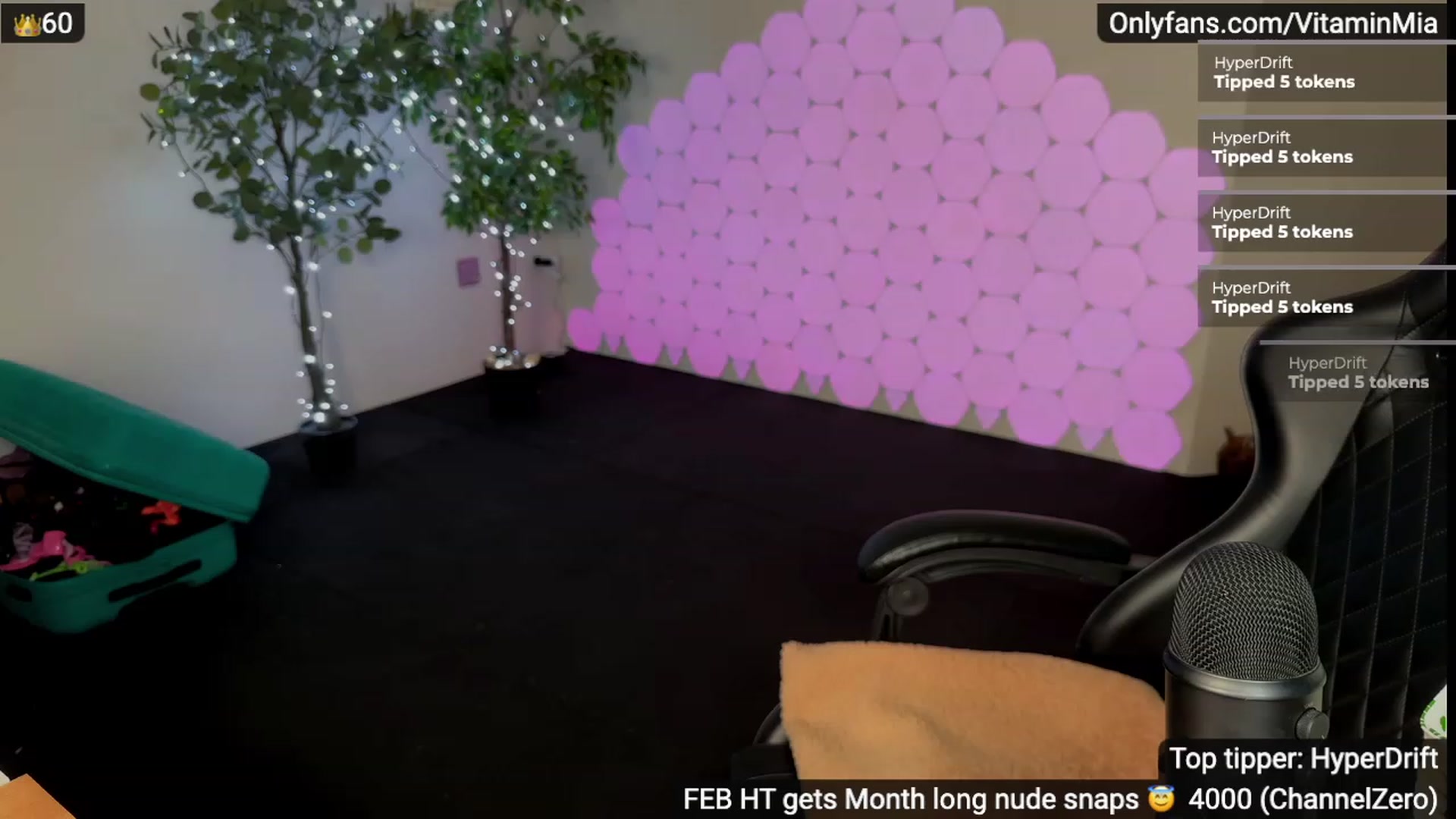 Gallery image thumbnail from MissAustralia's myfreecams stream on, 02/17/2024, 08:40 image 11 of 20