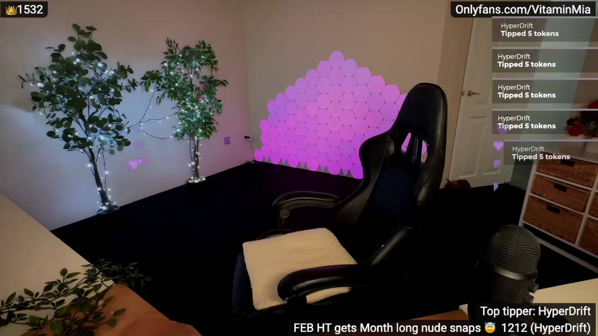 Gallery image thumbnail from MissAustralia's myfreecams stream on, 03/13/2024, 09:27 image 2 of 20