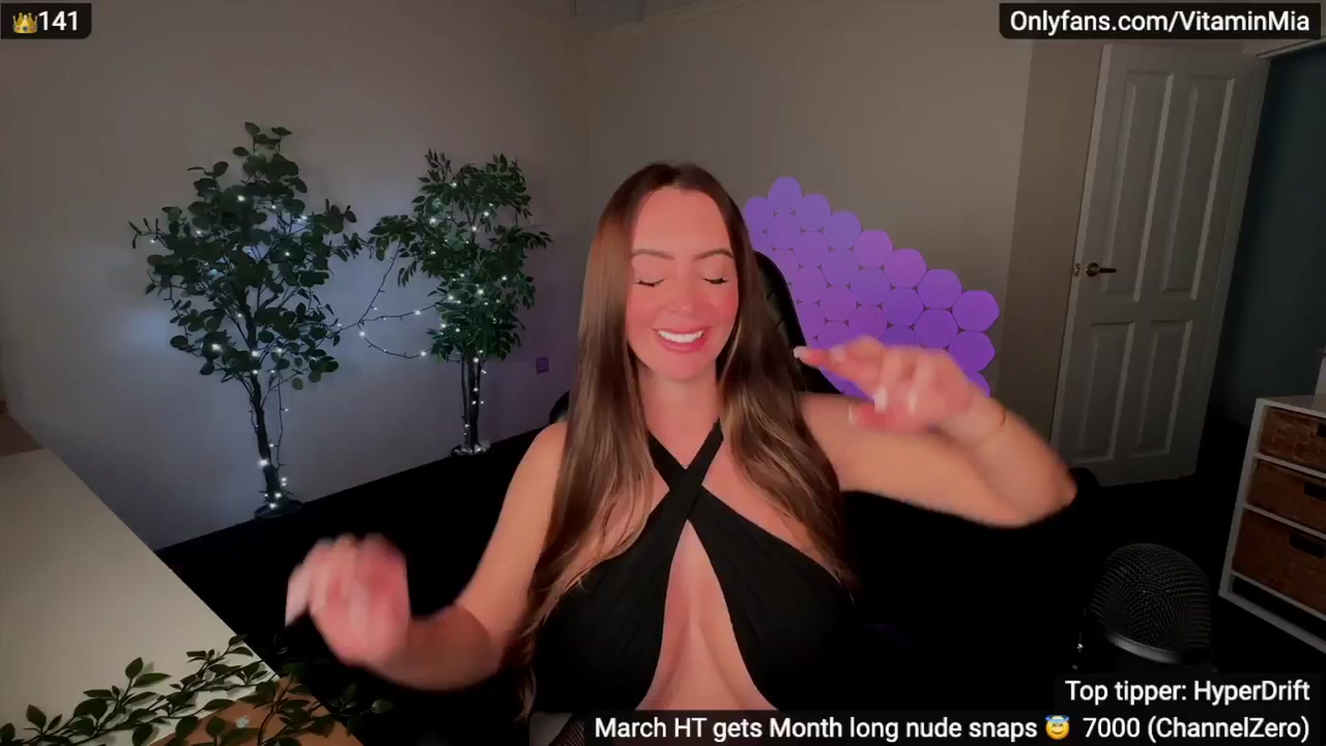 Gallery image thumbnail from MissAustralia's myfreecams stream on, 03/19/2024, 09:27 image 13 of 20