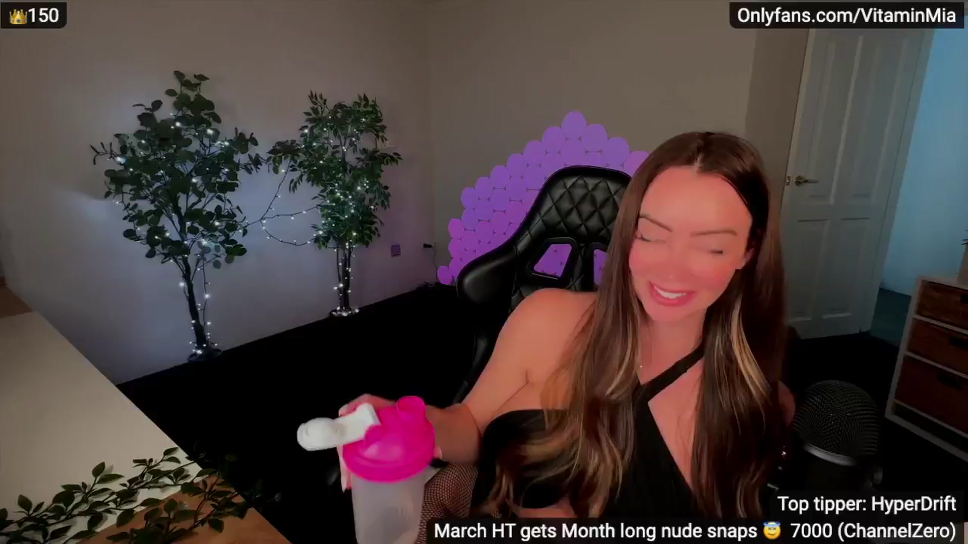 Gallery image thumbnail from MissAustralia's myfreecams stream on, 03/19/2024, 09:27 image 5 of 20