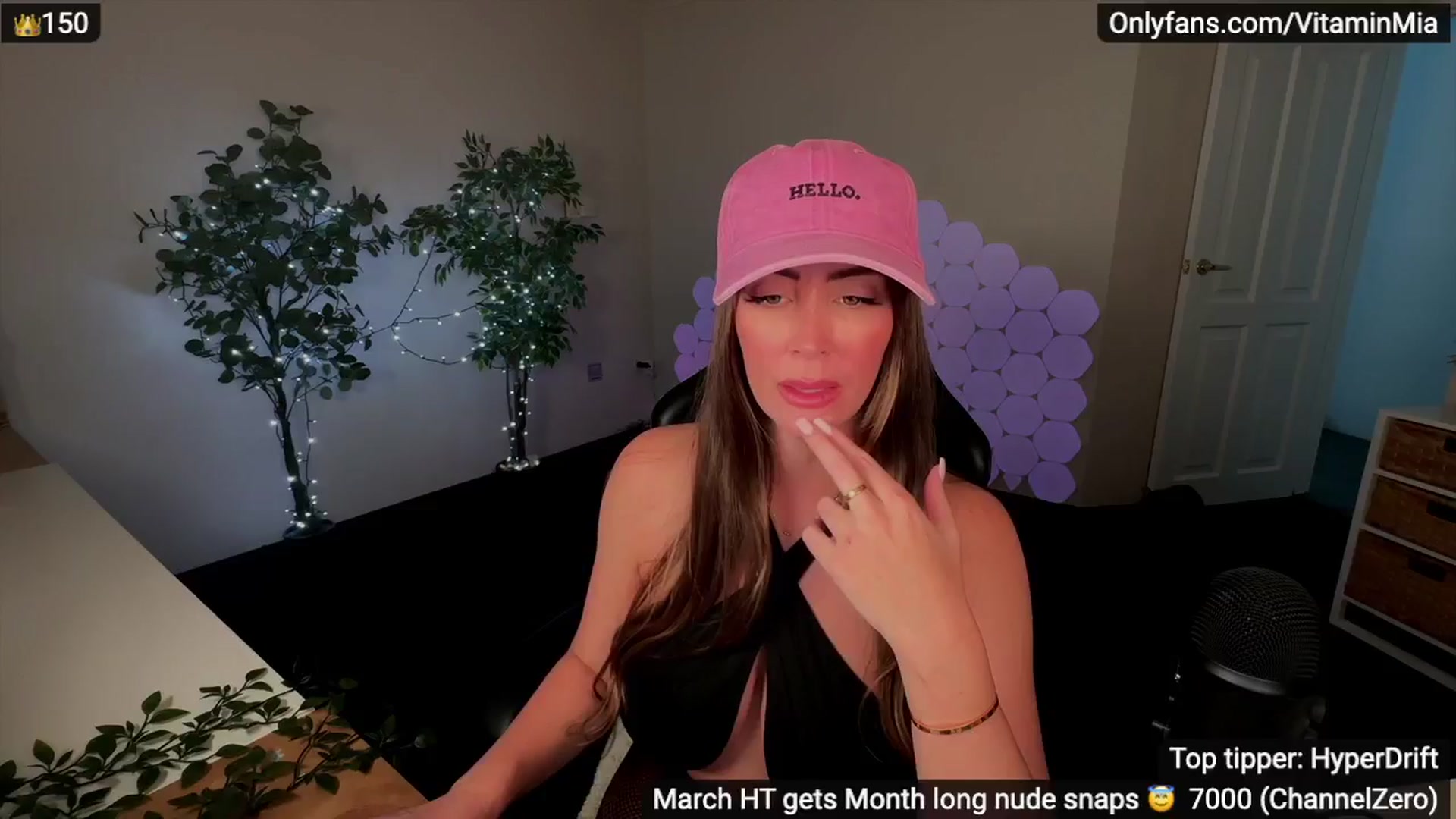 Gallery image thumbnail from MissAustralia's myfreecams stream on, 03/19/2024, 09:27 image 8 of 20