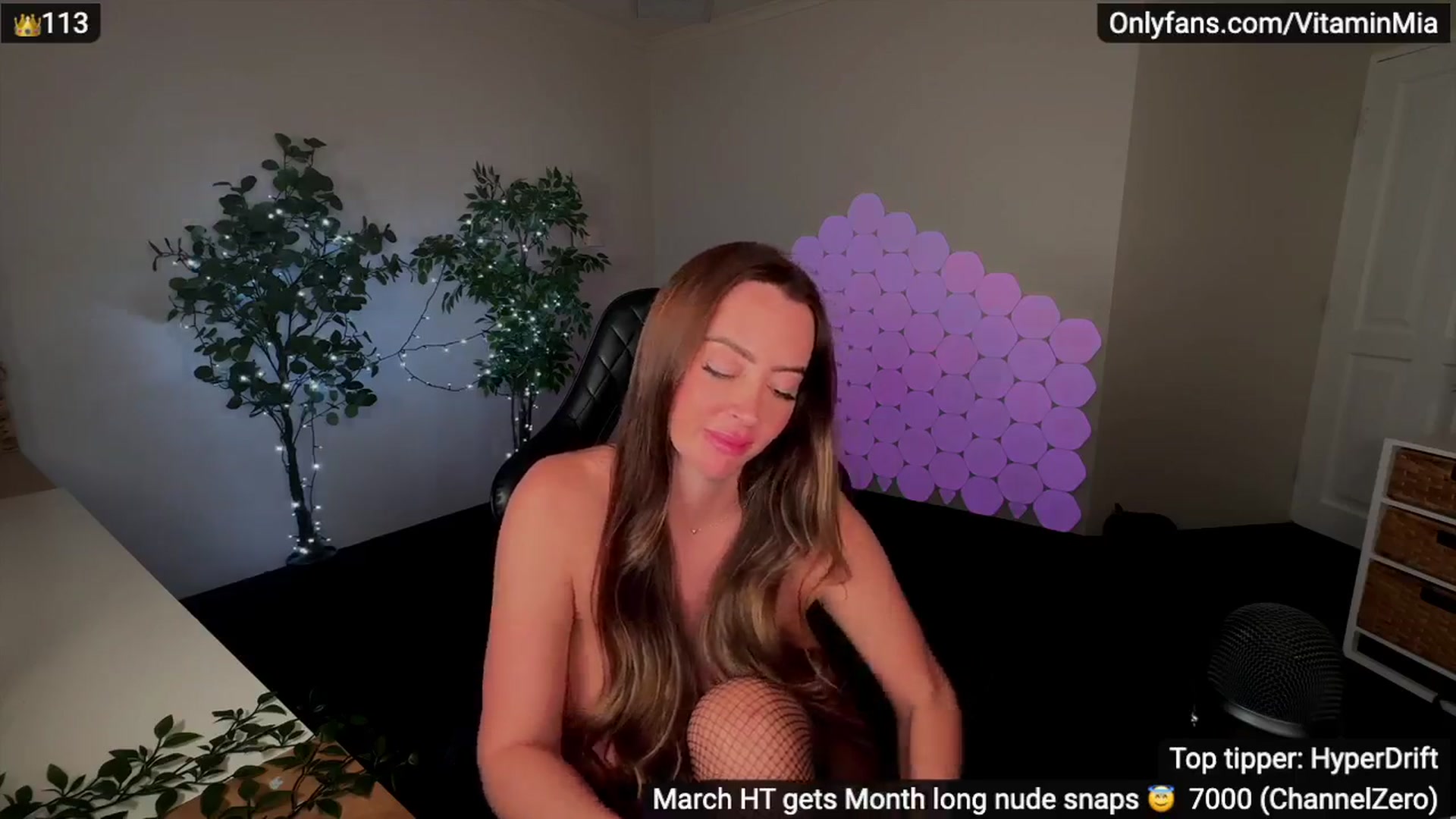 Gallery image thumbnail from MissAustralia's myfreecams stream on, 03/19/2024, 11:11 image 7 of 20