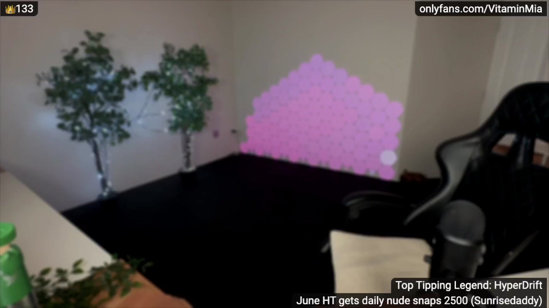 Gallery image thumbnail from MissAustralia's myfreecams stream on, 06/21/2024, 07:53 image 10 of 20