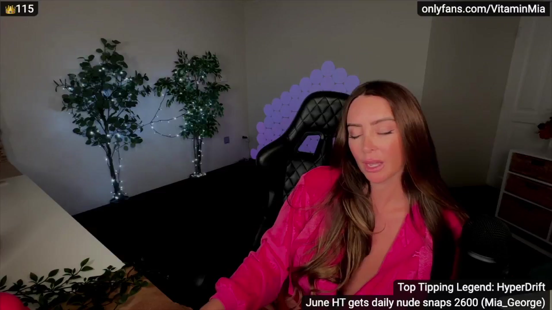 Gallery image thumbnail from MissAustralia's myfreecams stream on, 06/21/2024, 10:04 image 8 of 20