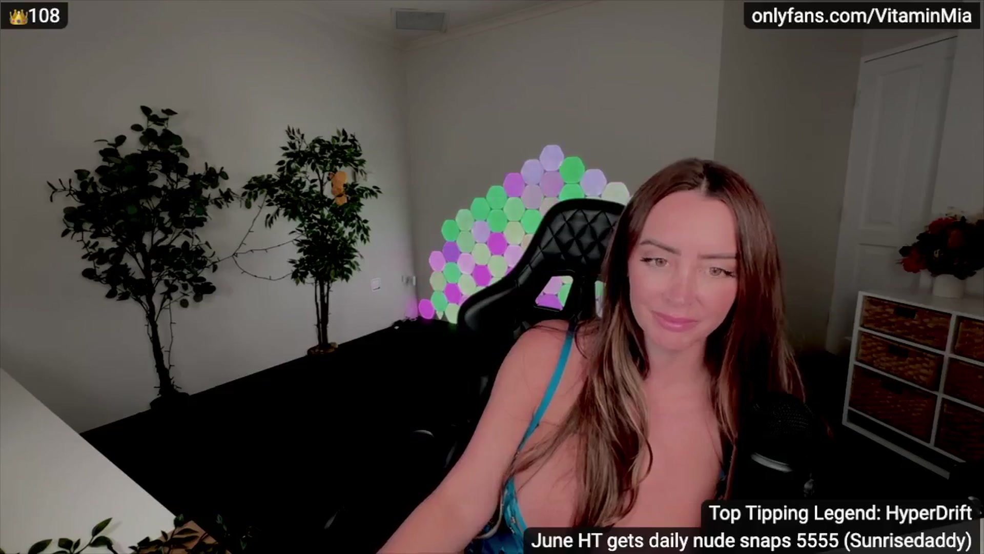Gallery image thumbnail from MissAustralia's myfreecams stream on, 06/24/2024, 10:37 image 12 of 20
