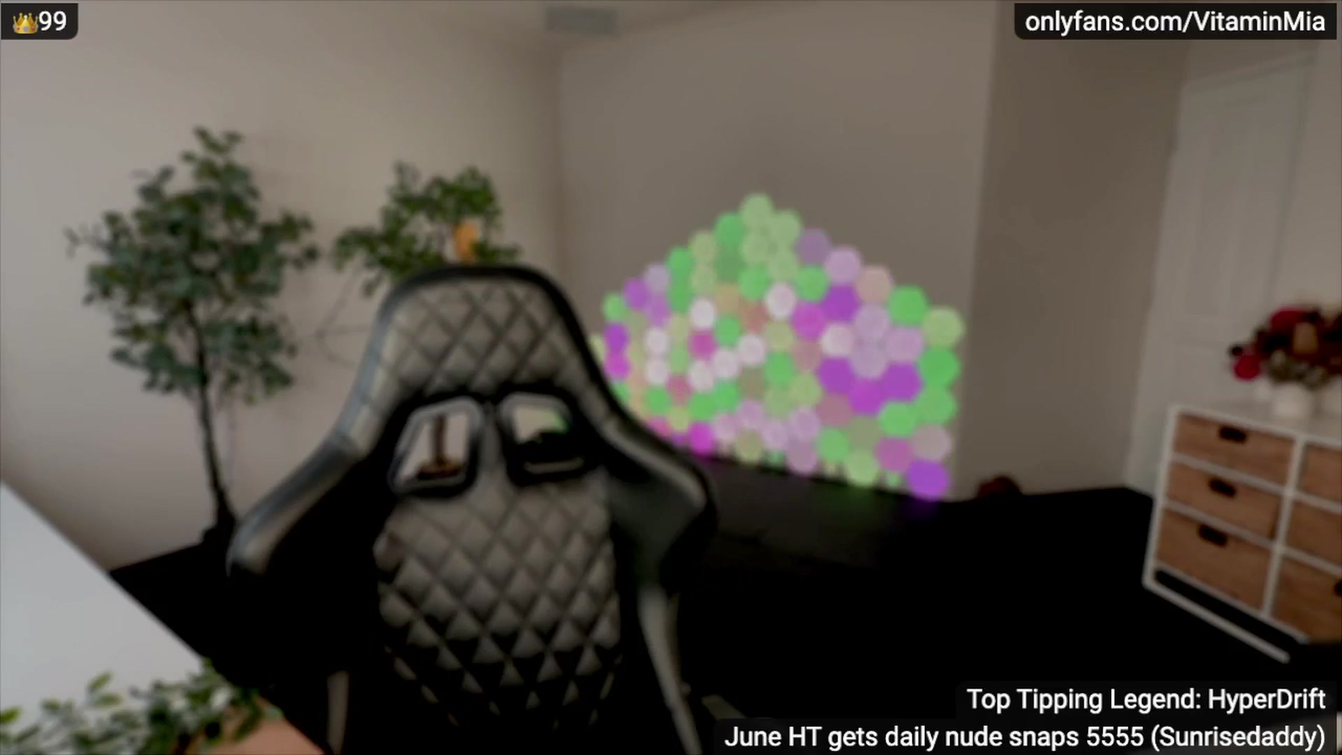 Gallery image thumbnail from MissAustralia's myfreecams stream on, 06/24/2024, 10:37 image 20 of 20