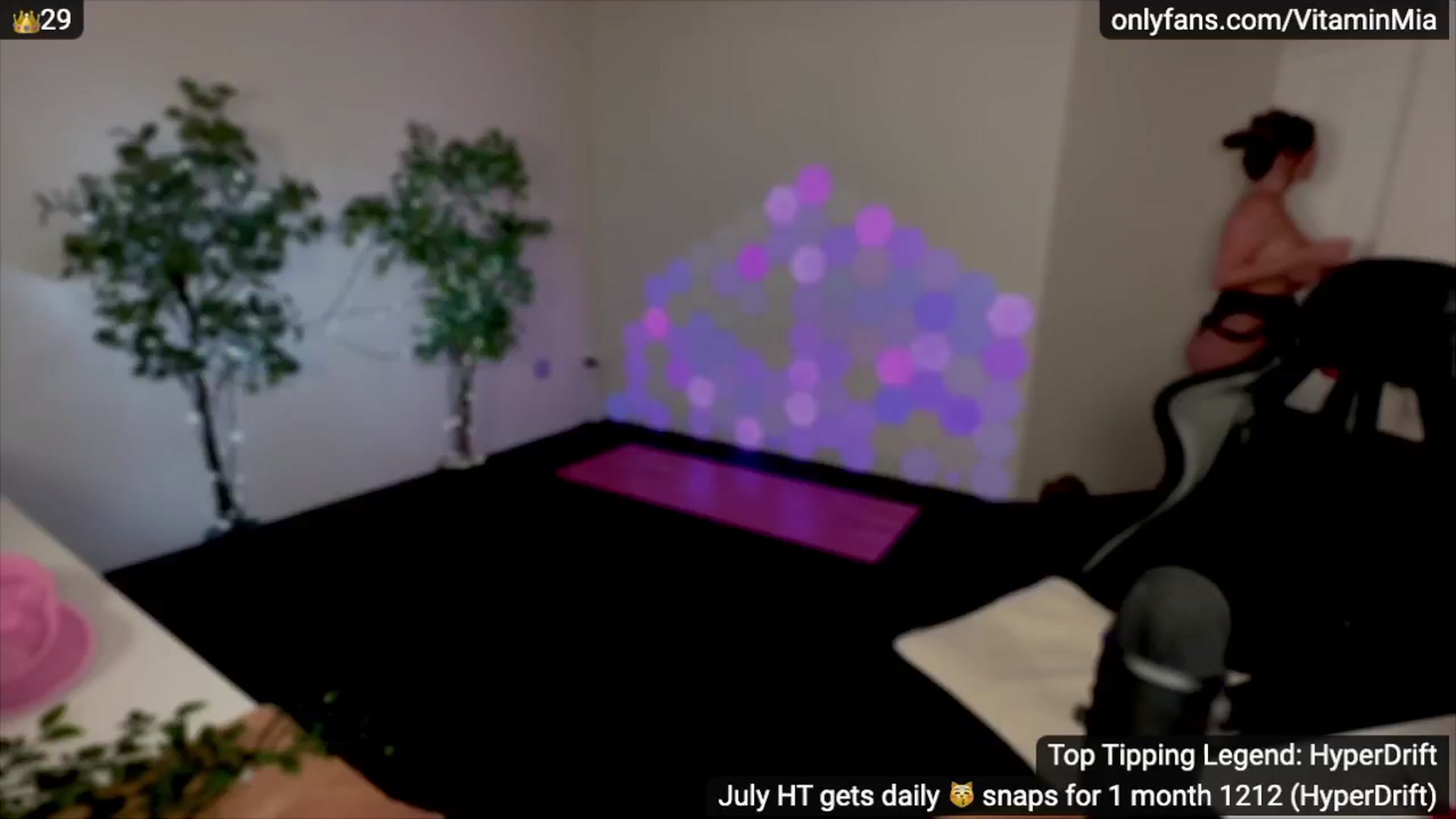 Gallery image thumbnail from MissAustralia's myfreecams stream on, 07/02/2024, 09:38 image 17 of 20