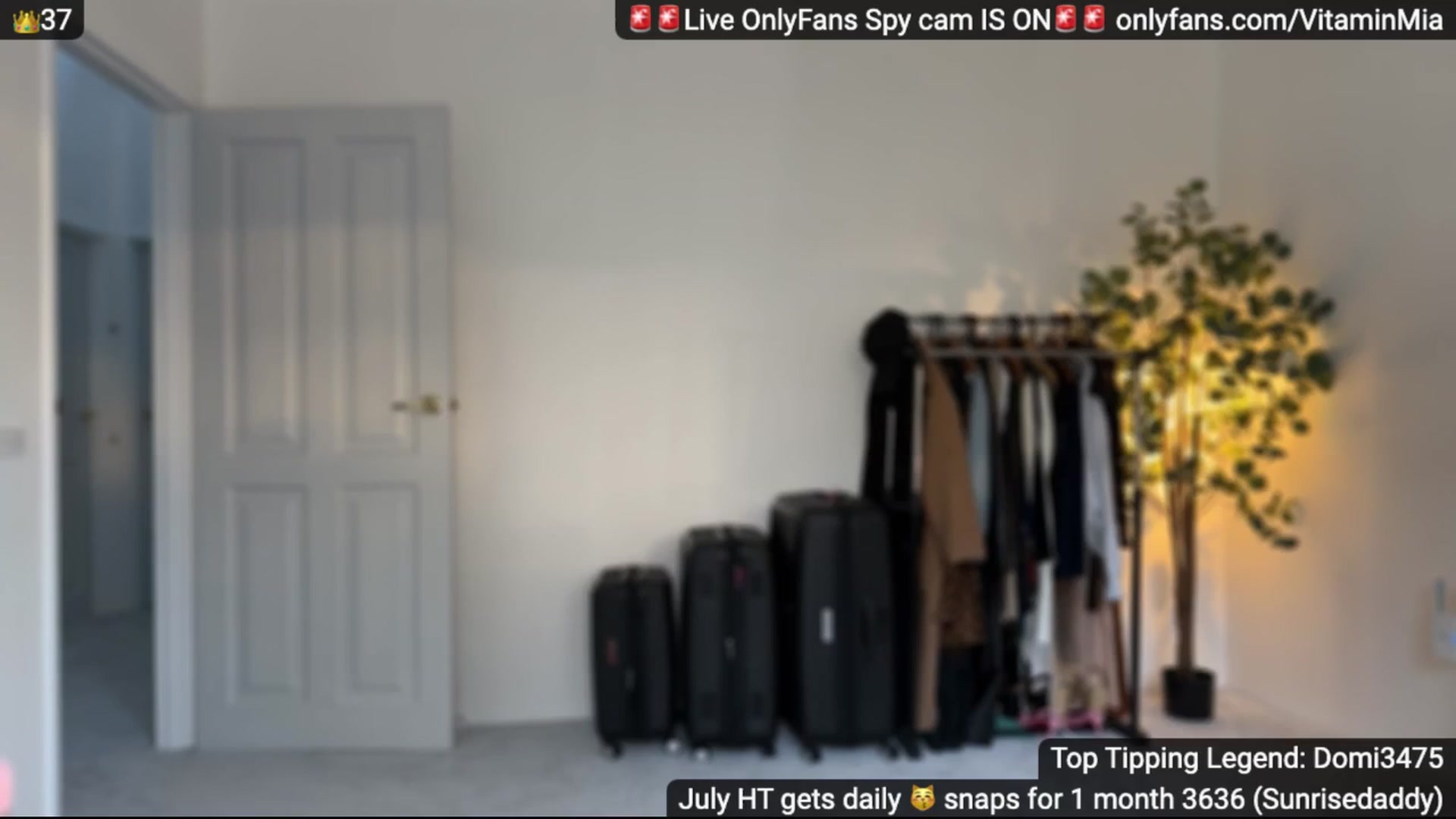 Gallery image thumbnail from MissAustralia's myfreecams stream on, 07/14/2024, 10:09 image 12 of 20