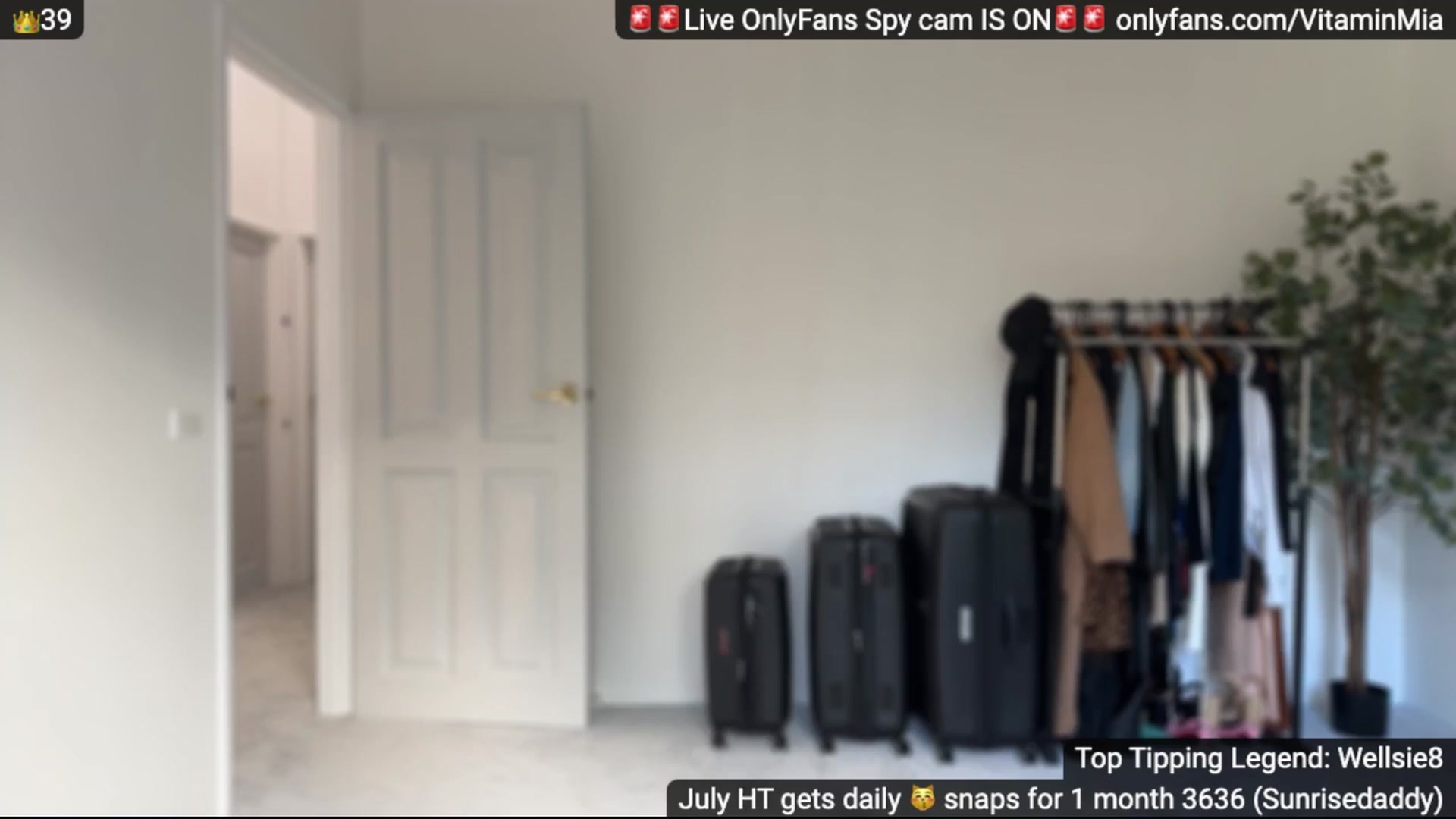 Gallery image thumbnail from MissAustralia's myfreecams stream on, 07/17/2024, 10:07 image 10 of 20