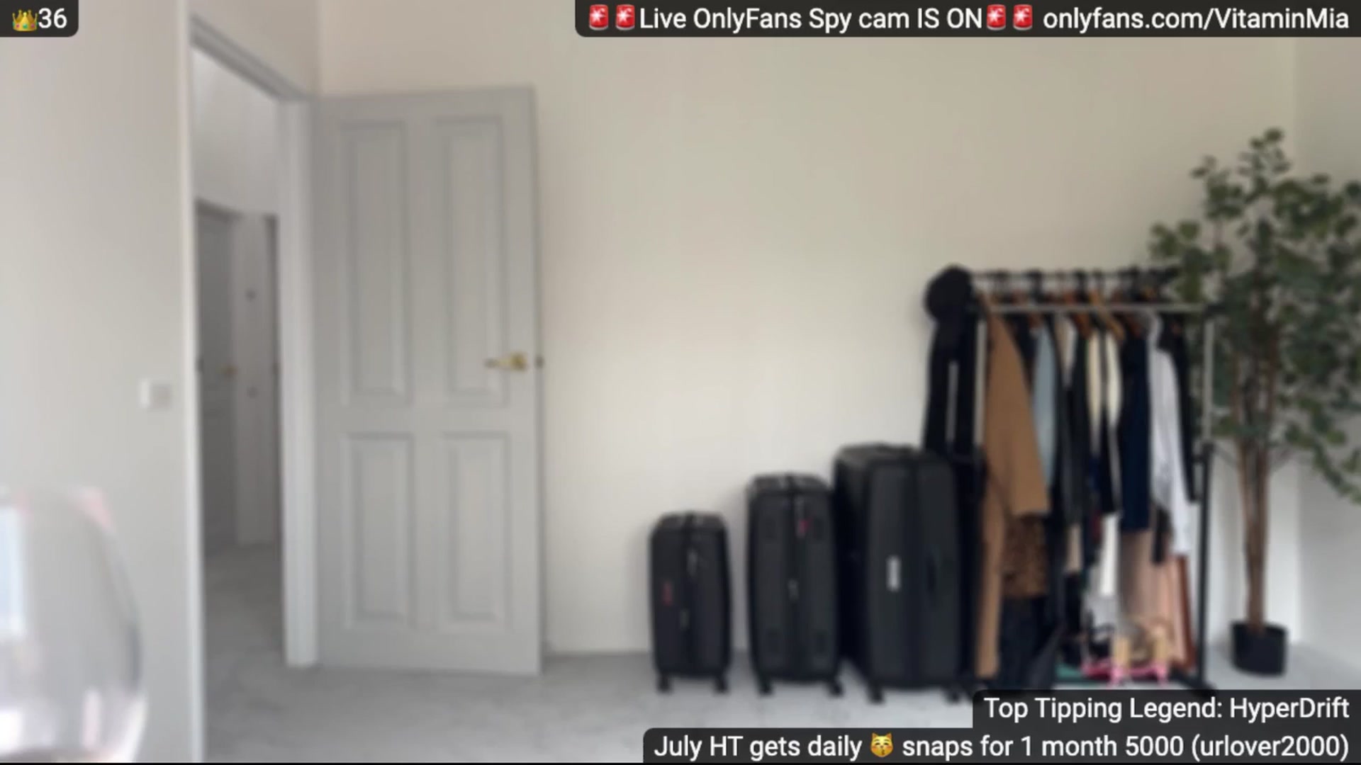 Gallery image thumbnail from MissAustralia's myfreecams stream on, 07/19/2024, 09:58 image 5 of 20