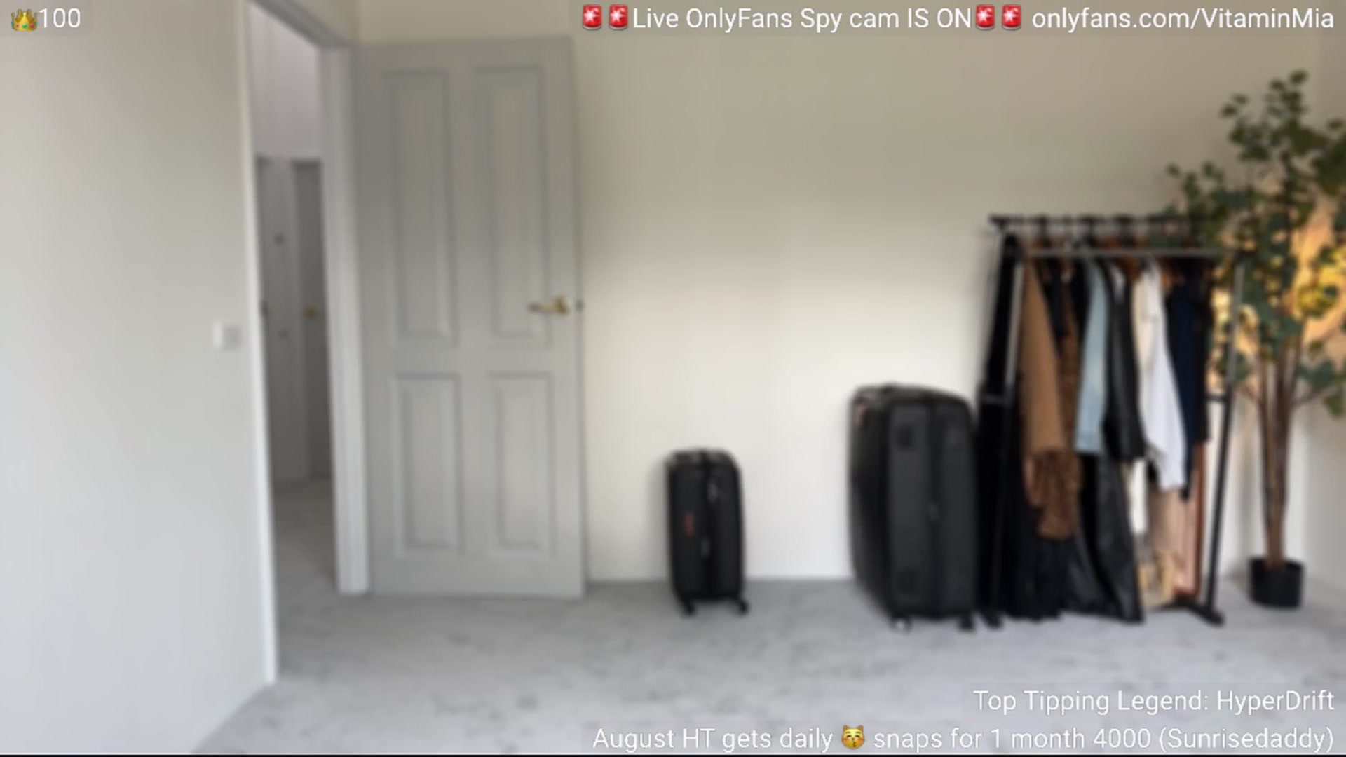 Gallery image thumbnail from MissAustralia's myfreecams stream on, 08/27/2024, 08:27 image 2 of 20