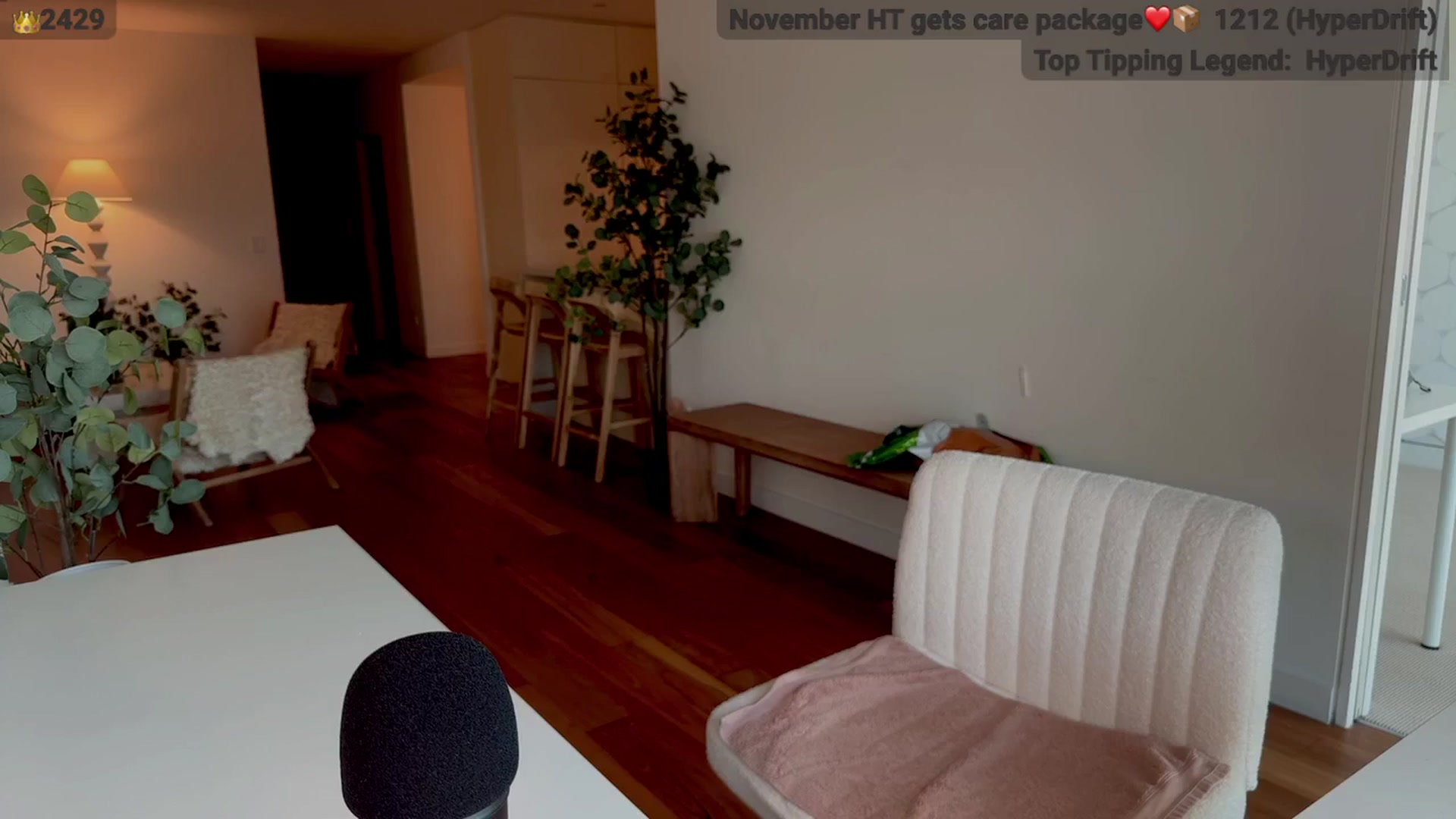 Gallery image thumbnail from MissAustralia's myfreecams stream on, 11/15/2024, 09:46 image 8 of 20