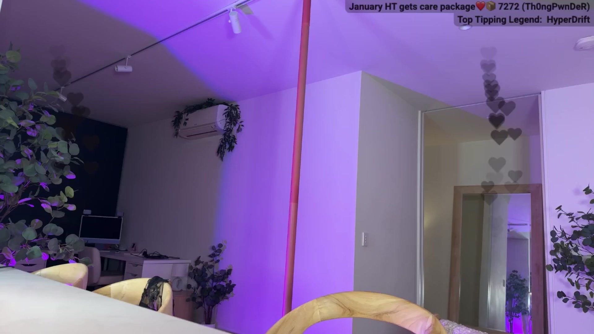 Gallery image thumbnail from MissAustralia's myfreecams stream on, 01/17/2025, 11:54 image 11 of 20