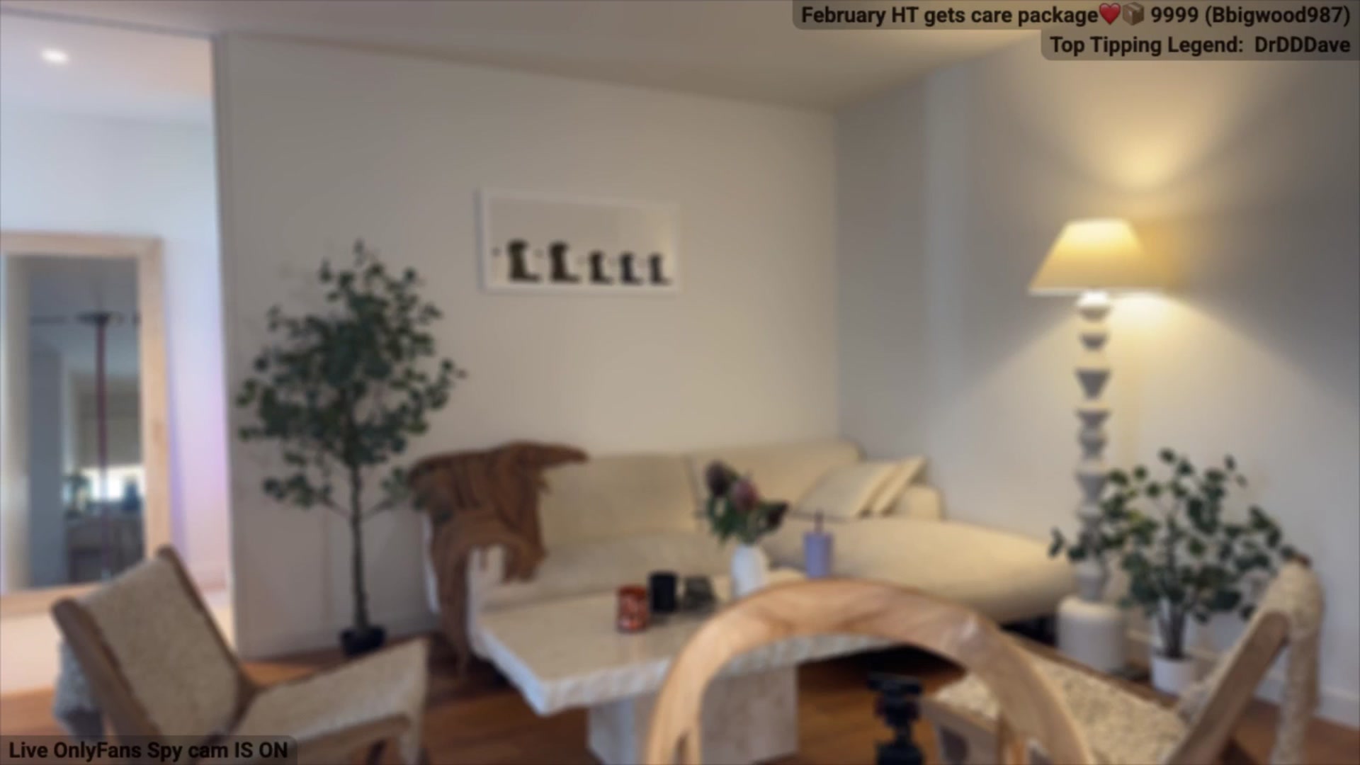 Gallery image thumbnail from MissAustralia's myfreecams stream on, 02/06/2025, 09:21 image 2 of 20
