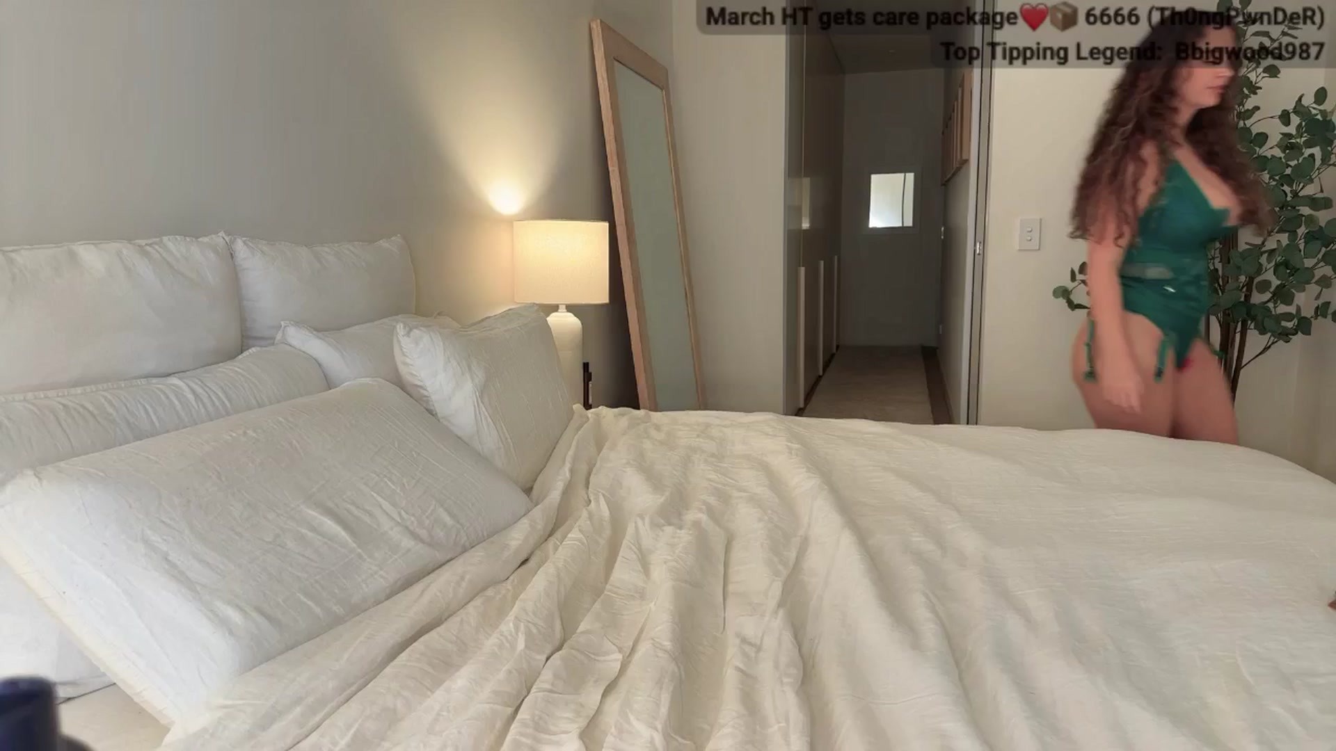 Gallery image thumbnail from MissAustralia's myfreecams stream on, 03/17/2025, 05:36 image 14 of 20