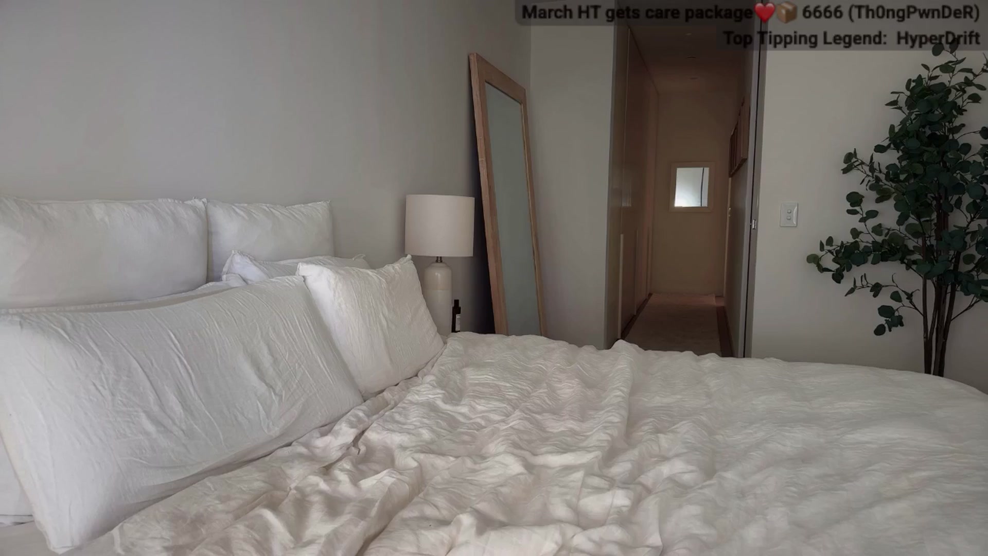 Gallery image thumbnail from MissAustralia's myfreecams stream on, 03/18/2025, 06:01 image 15 of 20