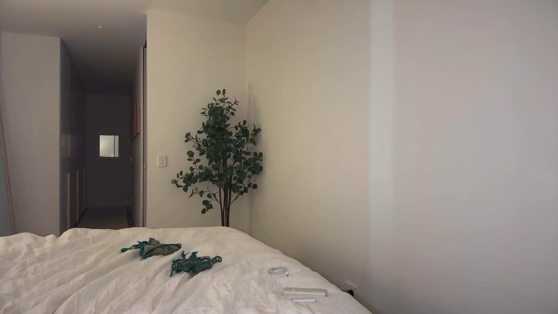 Gallery image thumbnail from MissAustralia's myfreecams stream on, 03/18/2025, 07:45 image 13 of 20