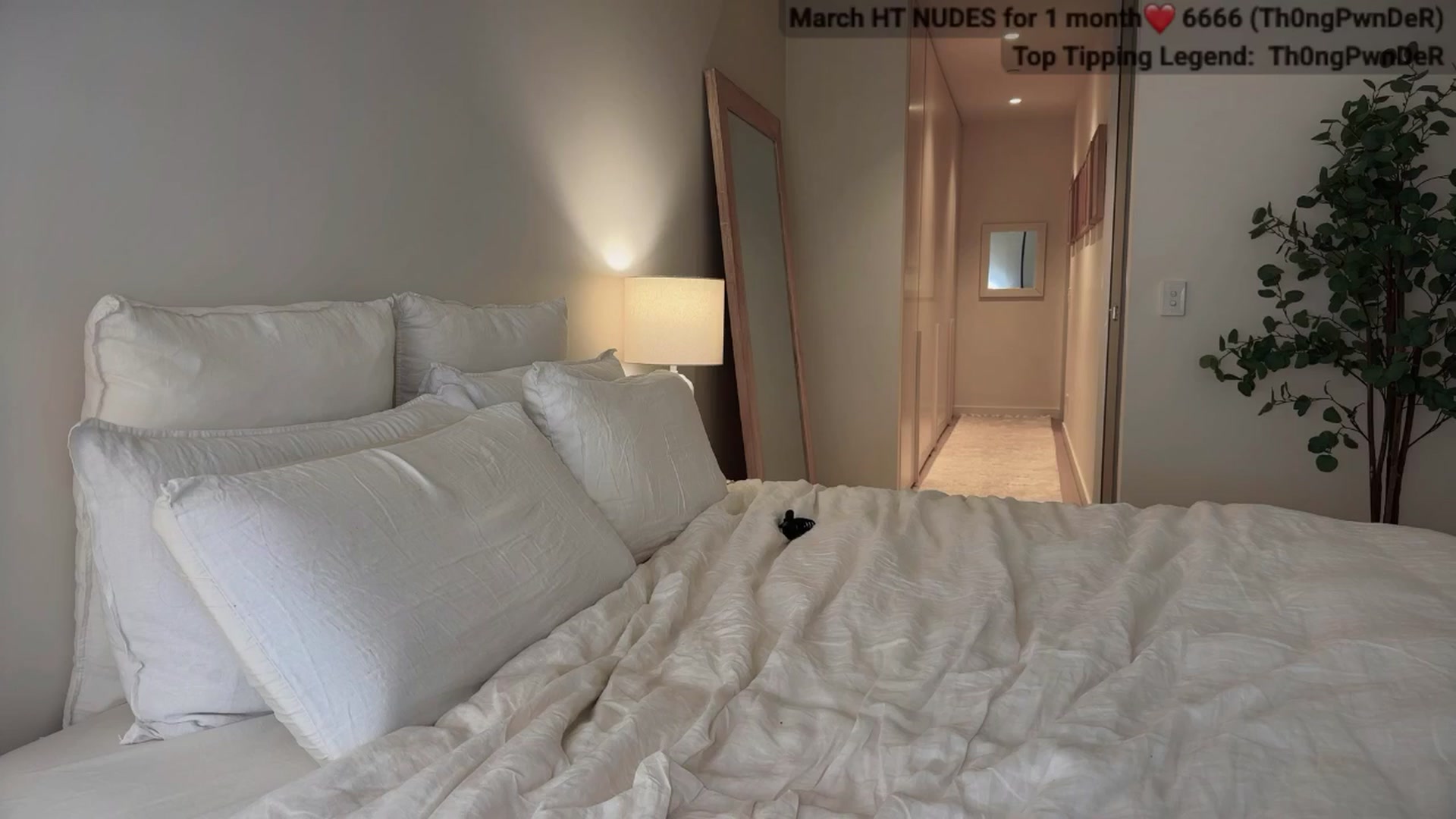 Gallery image thumbnail from MissAustralia's myfreecams stream on, 03/20/2025, 08:34 image 6 of 20