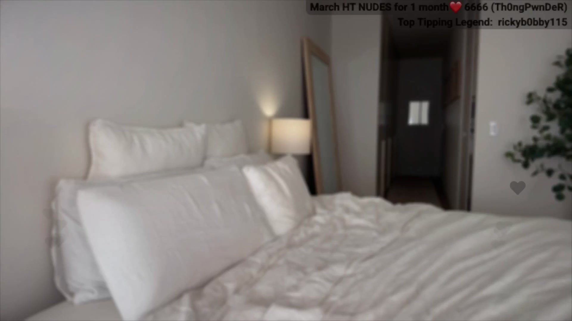 Gallery image thumbnail from MissAustralia's myfreecams stream on, 03/28/2025, 08:23 image 17 of 20