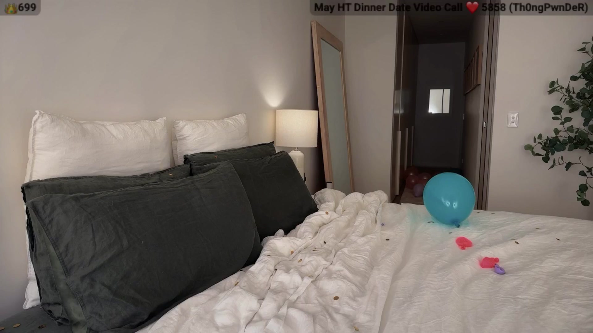 Gallery image thumbnail from MissAustralia's myfreecams stream on, 05/24/2025, 11:18 image 9 of 20