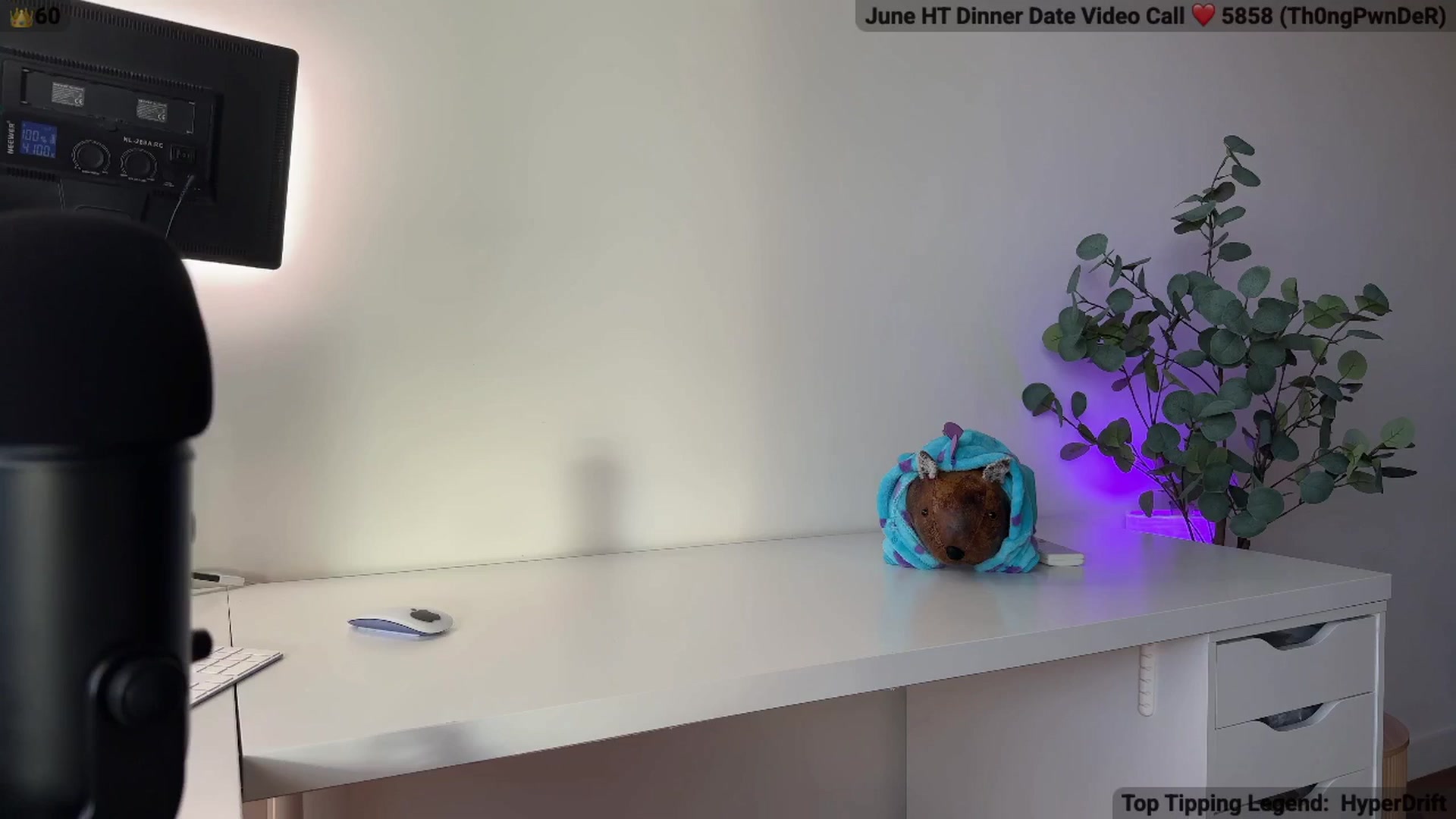 Gallery image thumbnail from MissAustralia's myfreecams stream on, 06/17/2025, 06:40 image 13 of 20