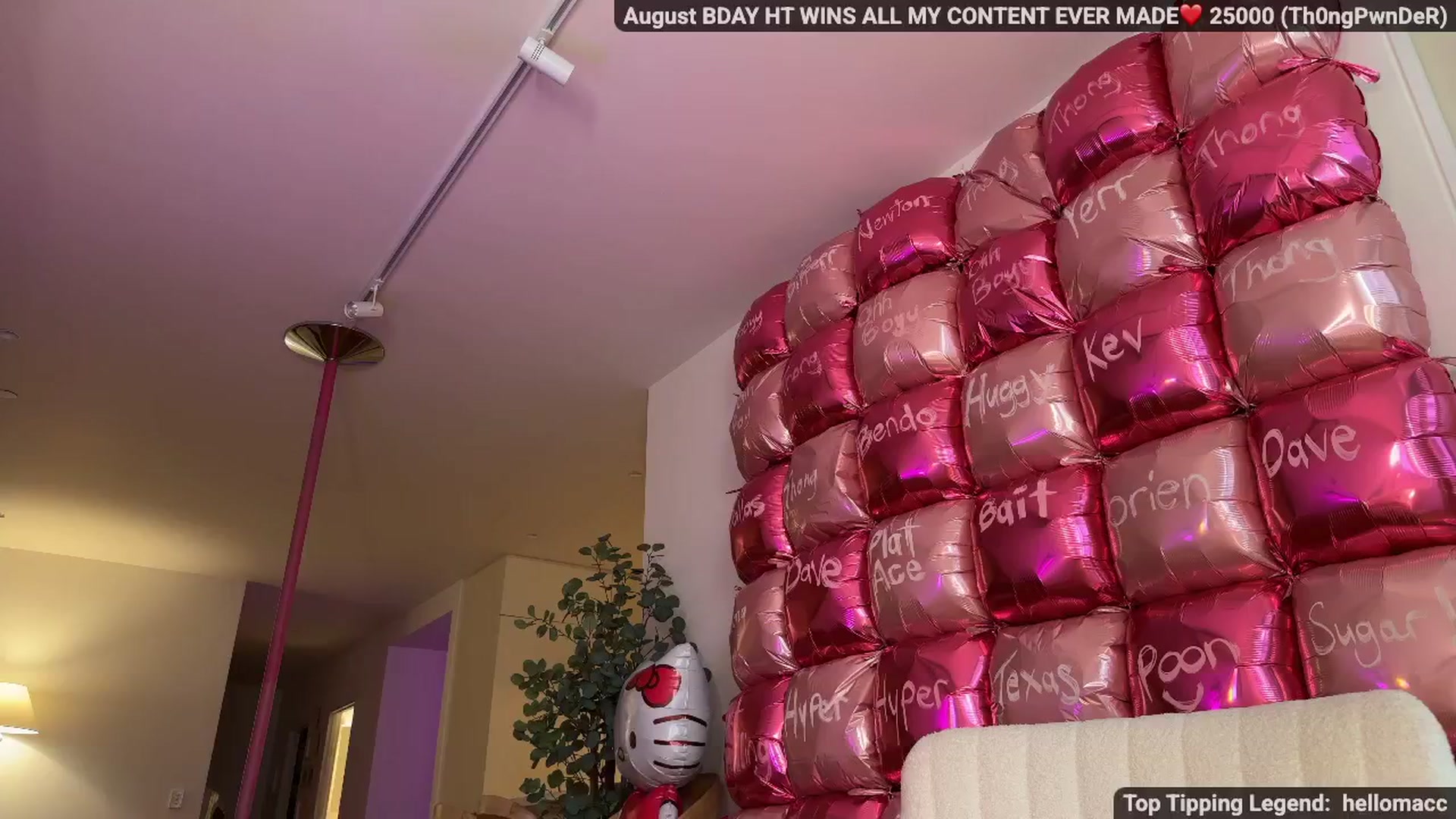 Gallery image thumbnail from MissAustralia's myfreecams stream on, 08/27/2025, 06:35 image 16 of 20