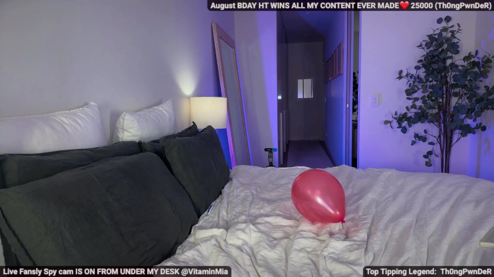 Gallery image thumbnail from MissAustralia's myfreecams stream on, 08/28/2025, 09:54 image 10 of 20