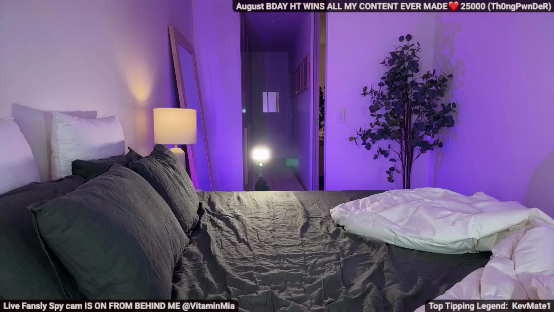 Gallery image thumbnail from MissAustralia's myfreecams stream on, 08/31/2025, 10:12 image 15 of 20