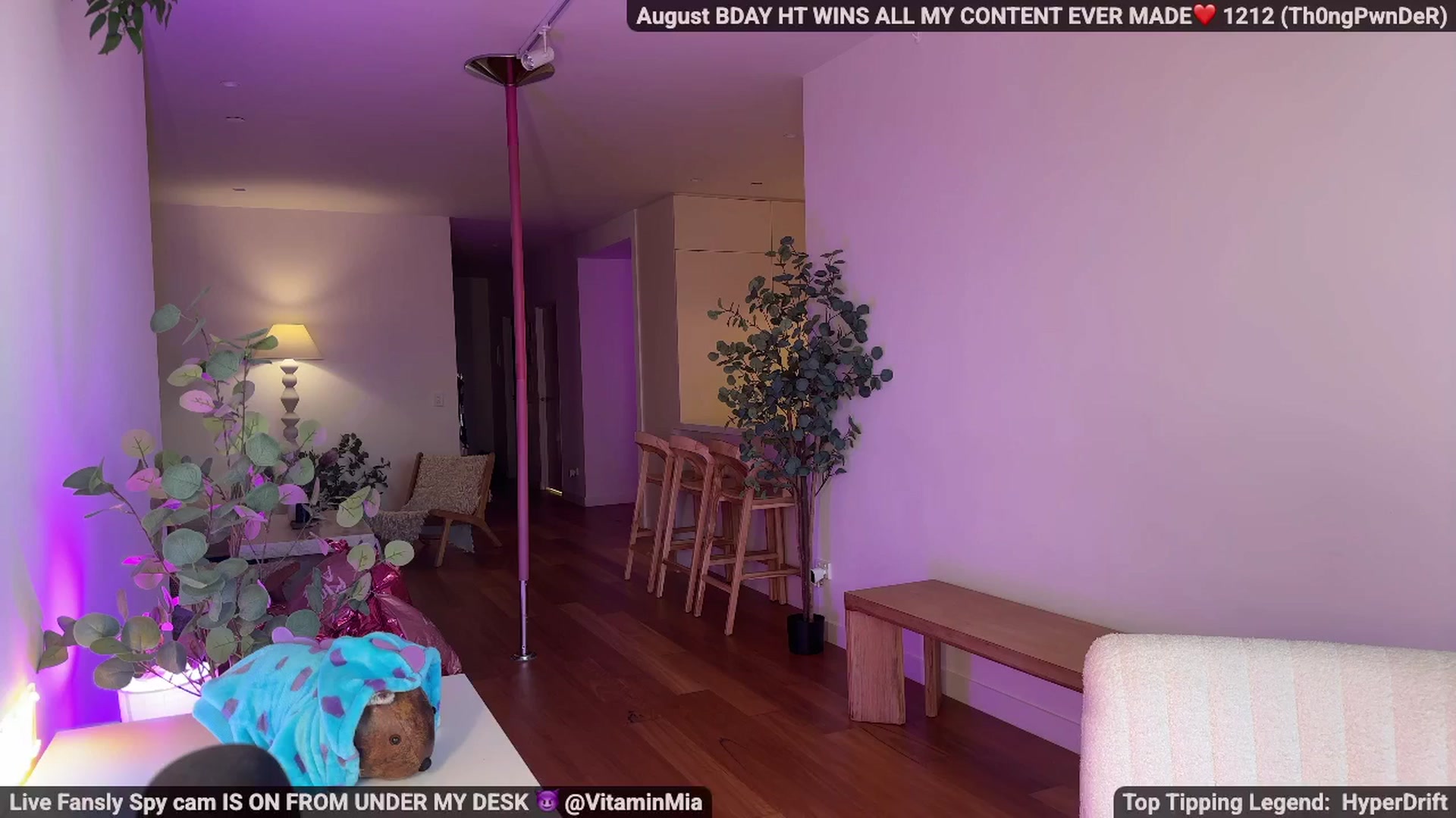 Gallery image thumbnail from MissAustralia's myfreecams stream on, 09/06/2025, 11:34 image 6 of 20