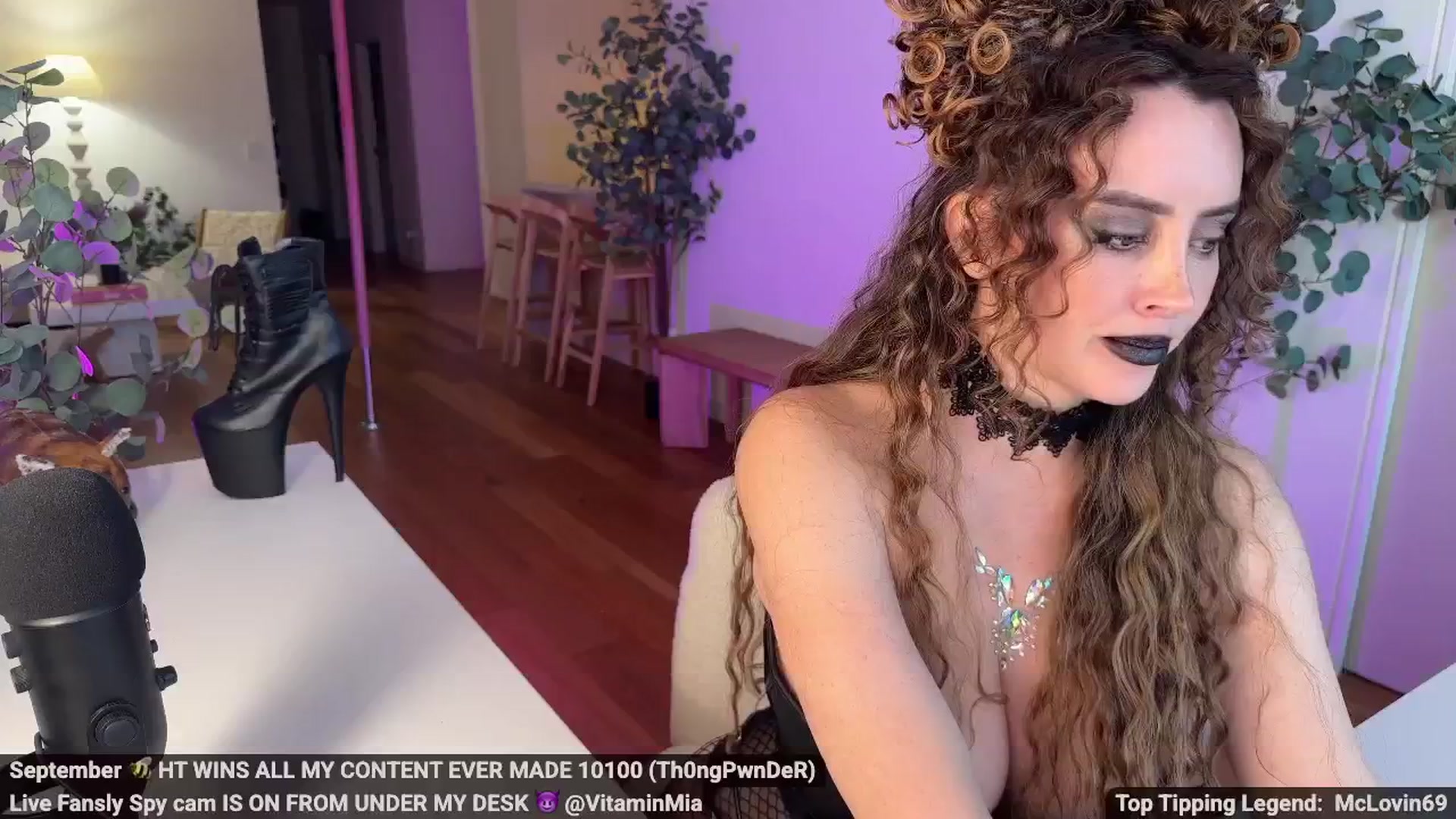 Gallery image thumbnail from MissAustralia's myfreecams stream on, 09/14/2025, 09:41 image 4 of 20