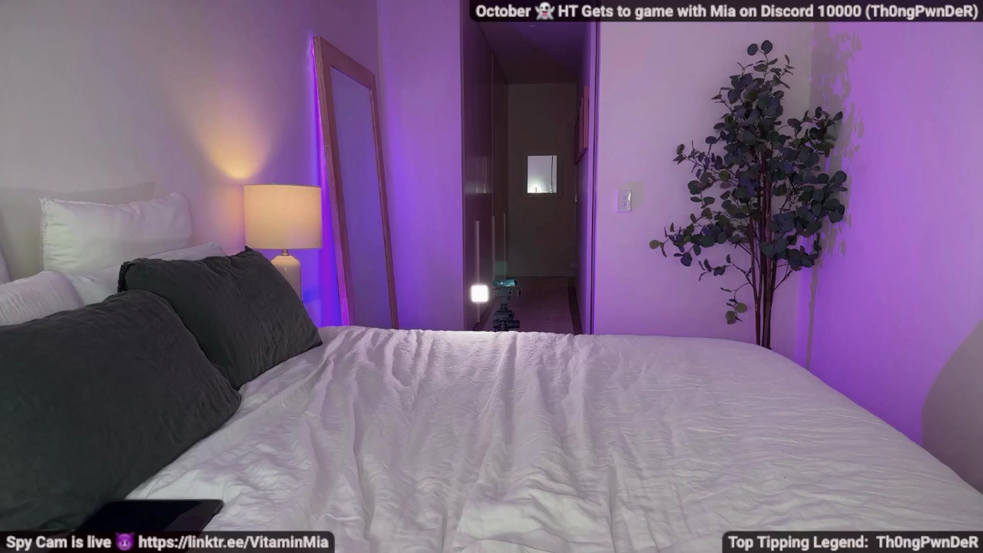 Gallery image thumbnail from MissAustralia's myfreecams stream on, 10/23/2025, 05:19 image 4 of 20