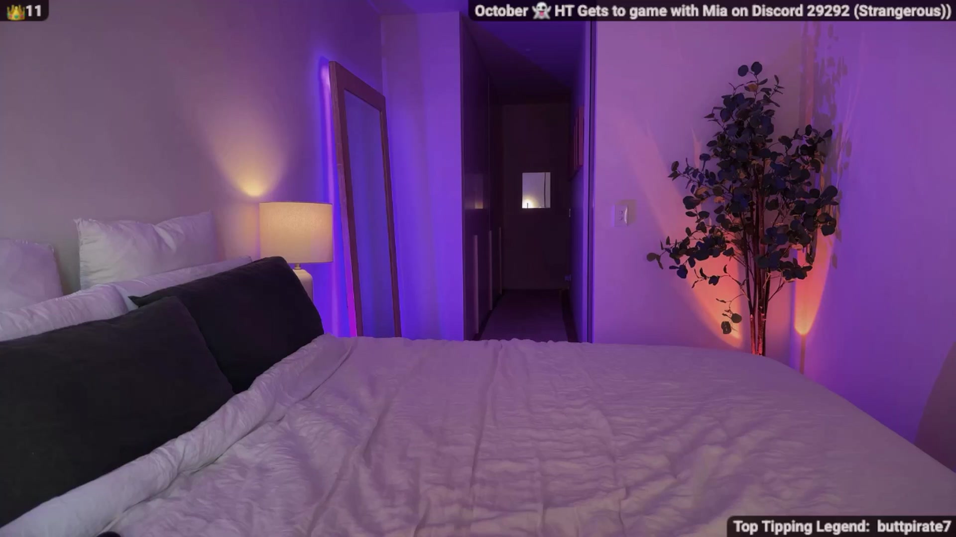 Gallery image thumbnail from MissAustralia's myfreecams stream on, 10/31/2025, 03:40 image 17 of 20