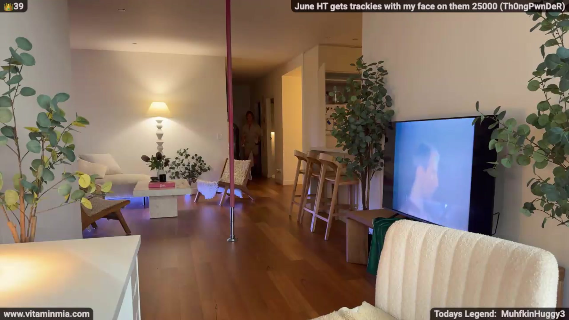 Gallery image thumbnail from MissAustralia's myfreecams stream on, 06/27/2026, 03:43 image 20 of 20
