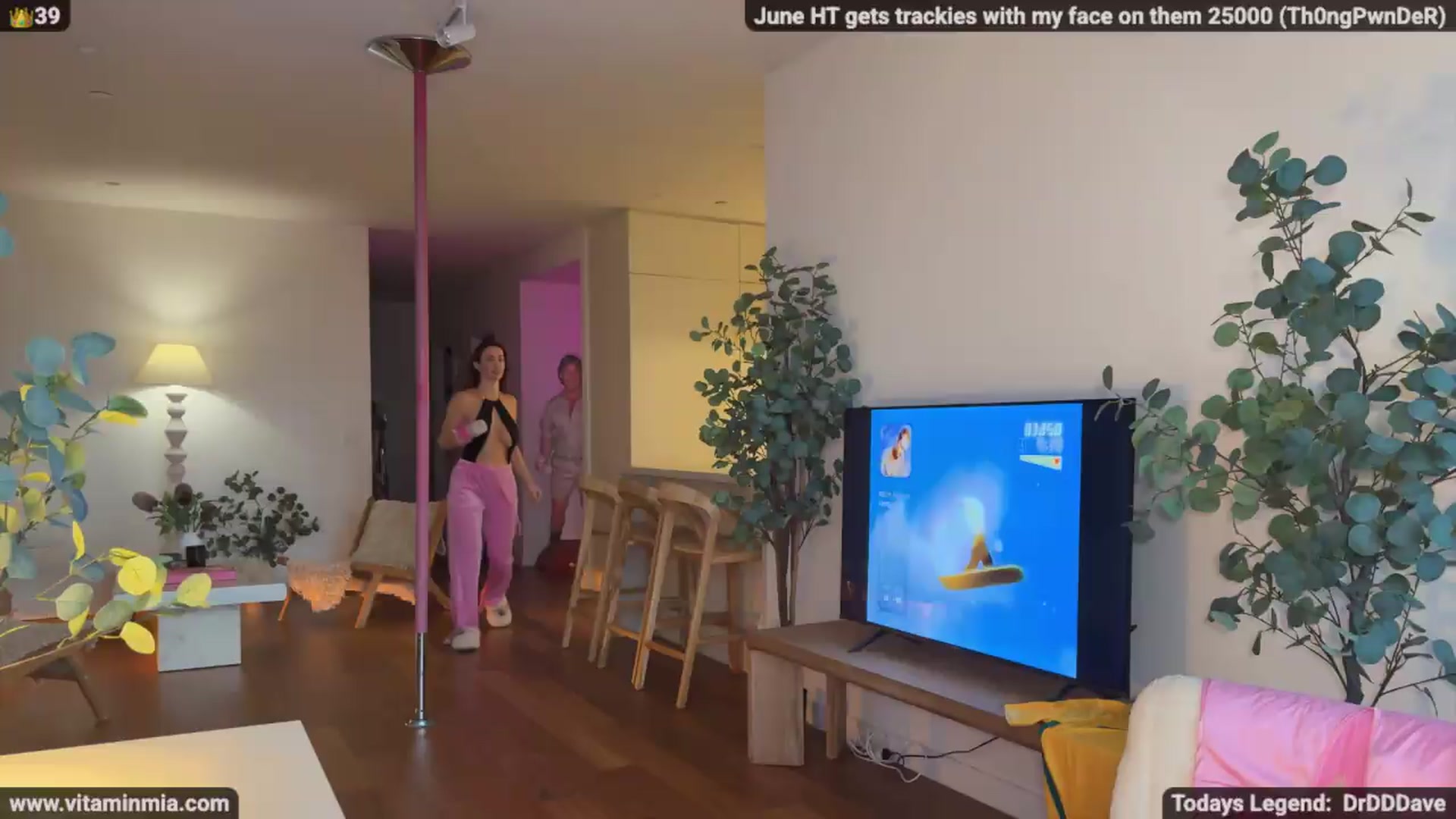 Gallery image thumbnail from MissAustralia's myfreecams stream on, 06/29/2026, 04:26 image 9 of 20