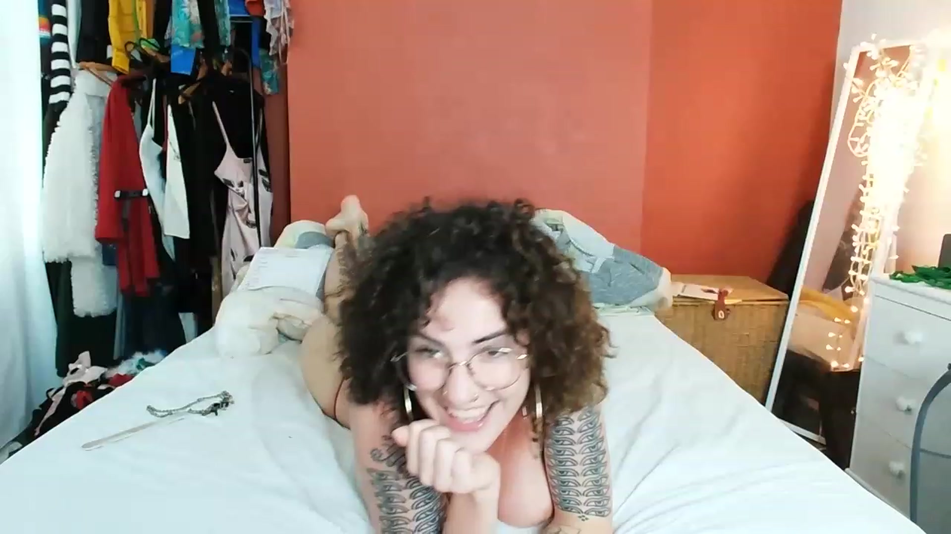 Gallery image thumbnail from MissAveryBlue's myfreecams stream on, 06/06/2023, 19:35 image 8 of 20