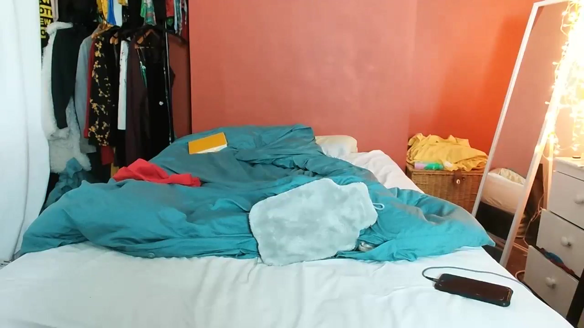 Gallery image thumbnail from MissAveryBlue's myfreecams stream on, 09/20/2023, 16:27 image 7 of 20