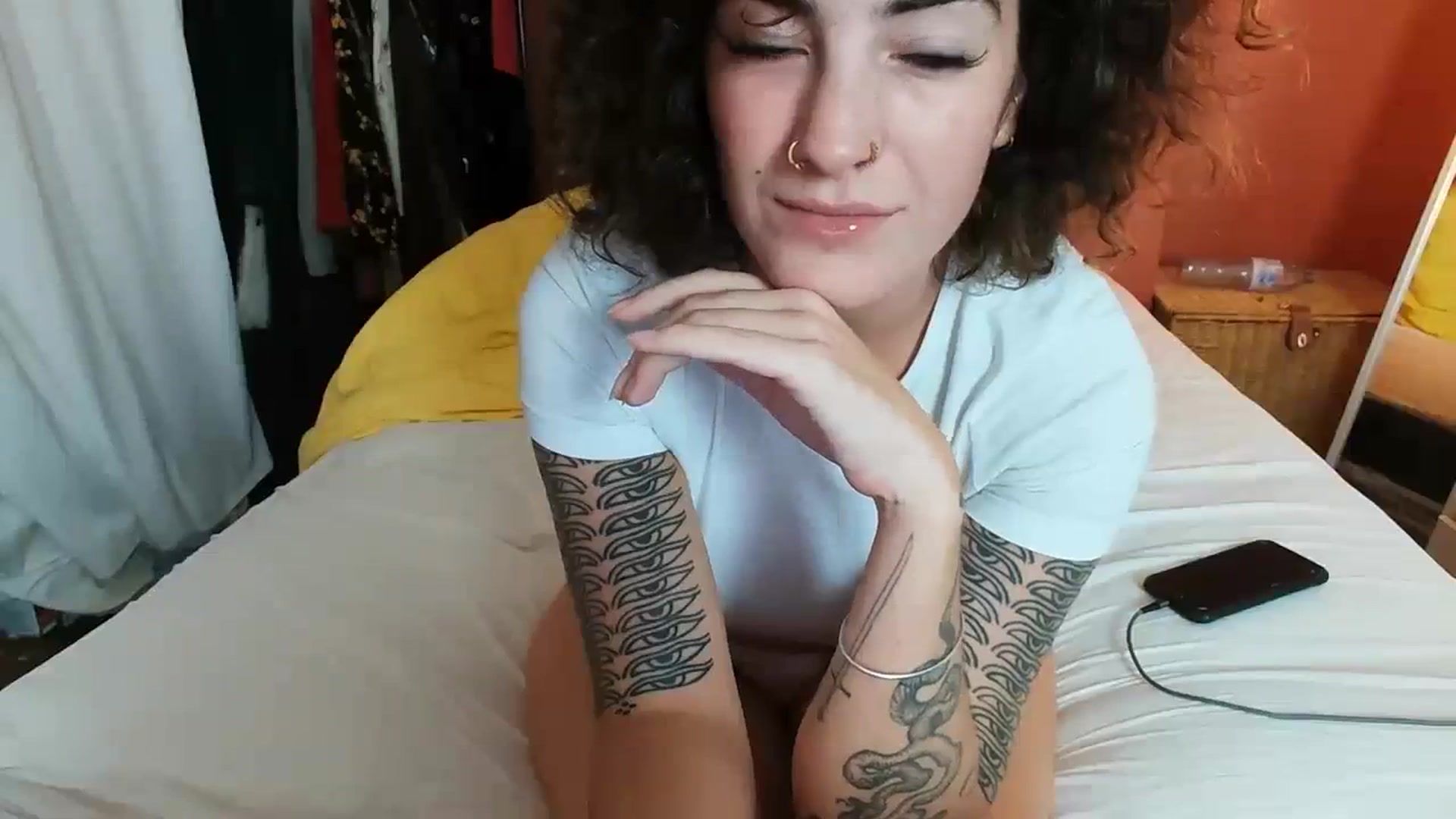 Gallery image thumbnail from MissAveryBlue's myfreecams stream on, 09/25/2023, 19:10 image 18 of 20